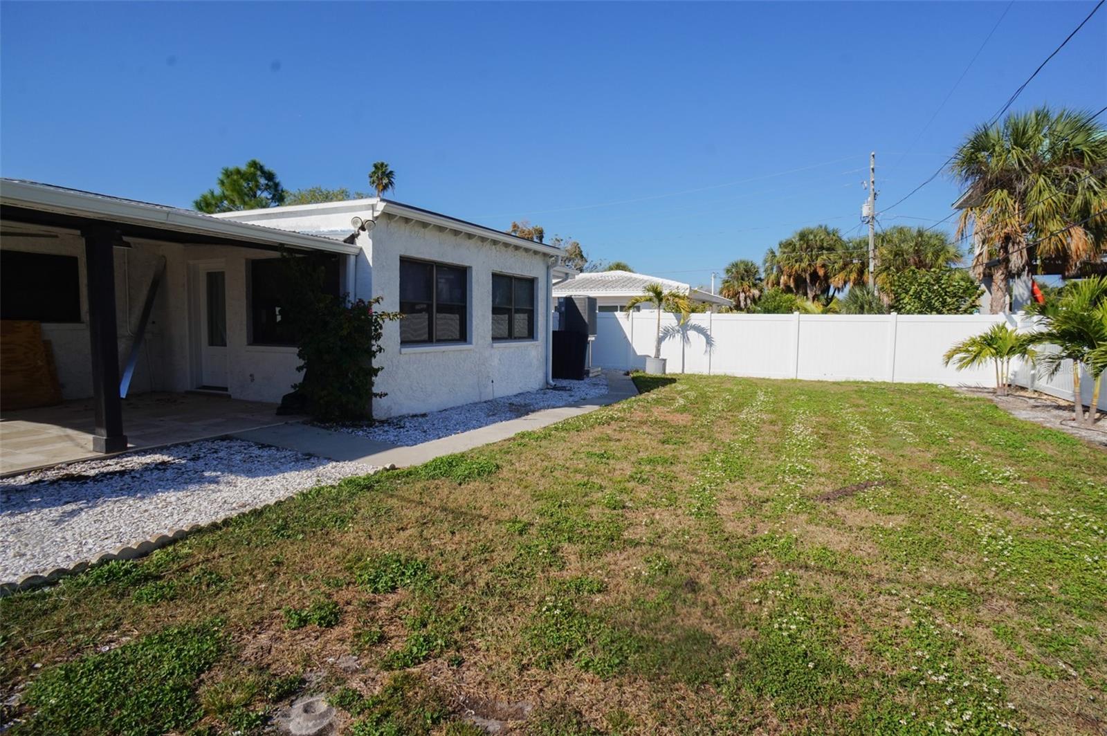 929 Lantana Ave Property Photo 34