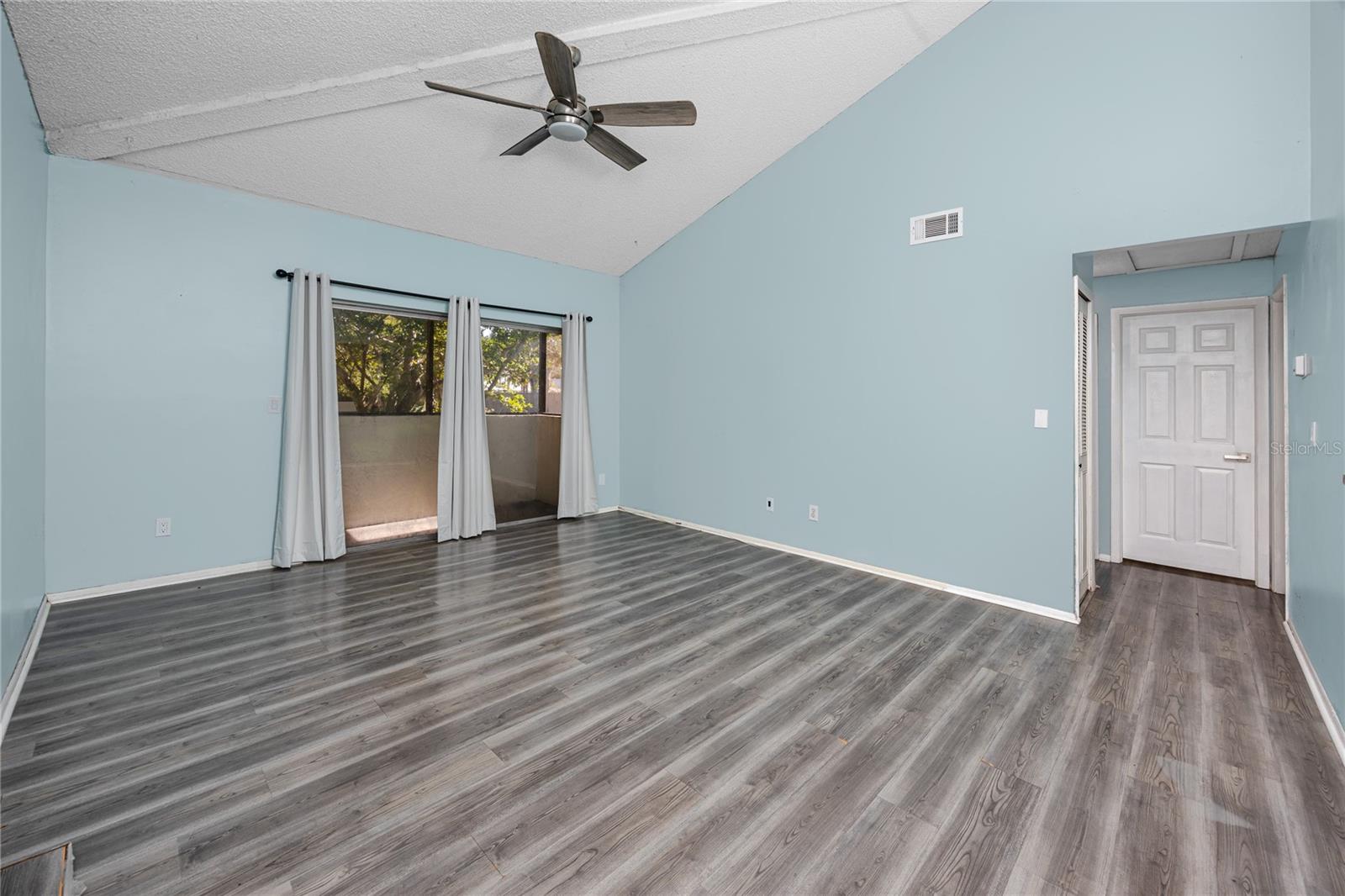 2909 Lichen Ln #a Property Photo 3