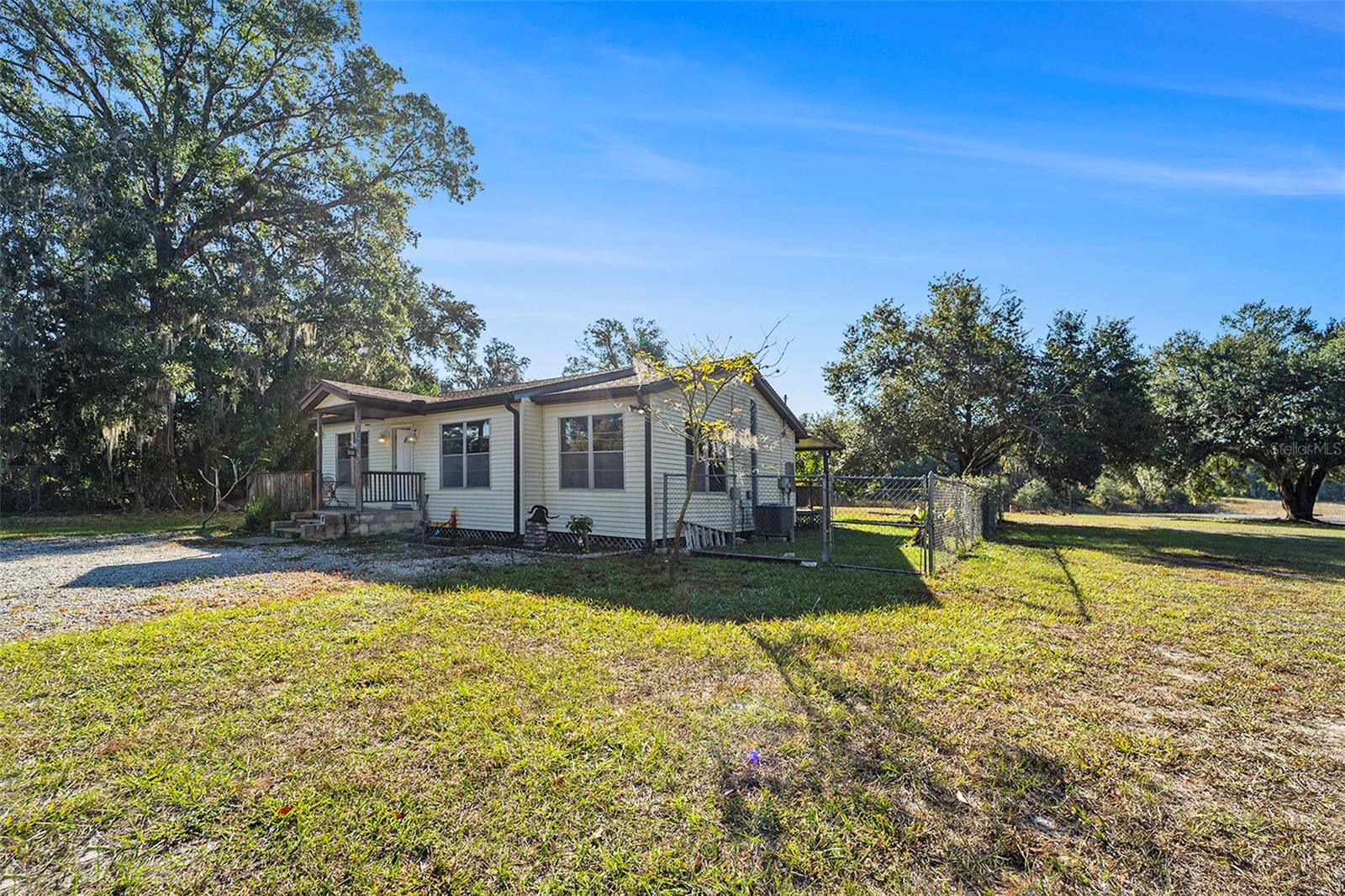 2215 Wallace Rd Property Photo 1