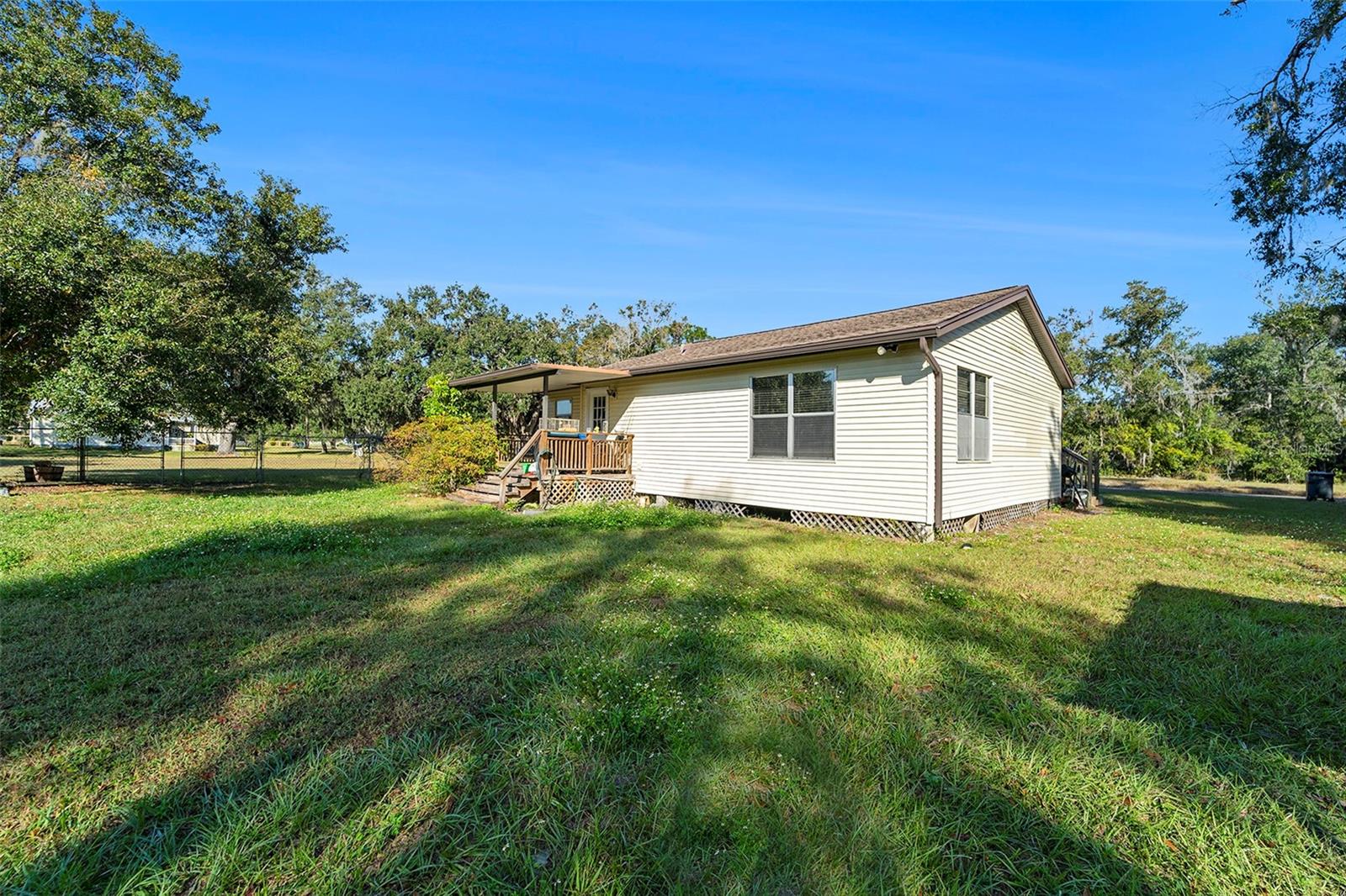 2215 Wallace Rd Property Photo 3