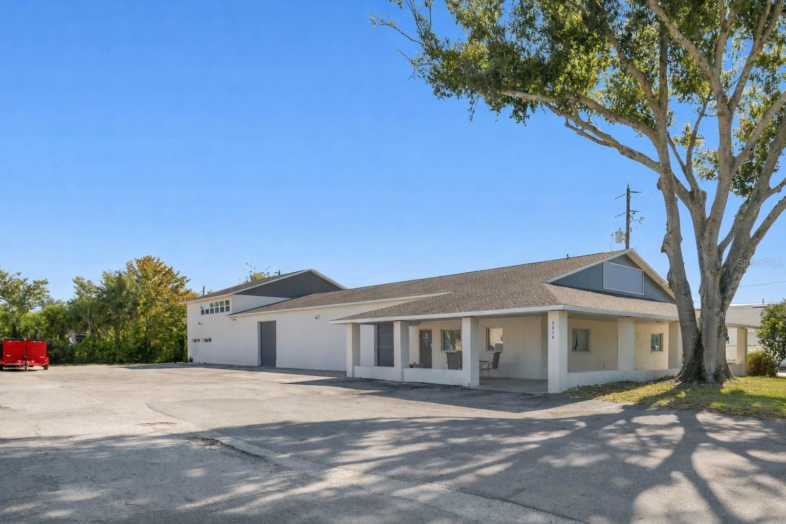 6010 Wall St Property Photo 1