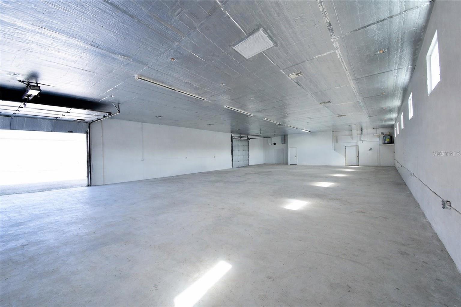 6010 Wall St Property Photo 4