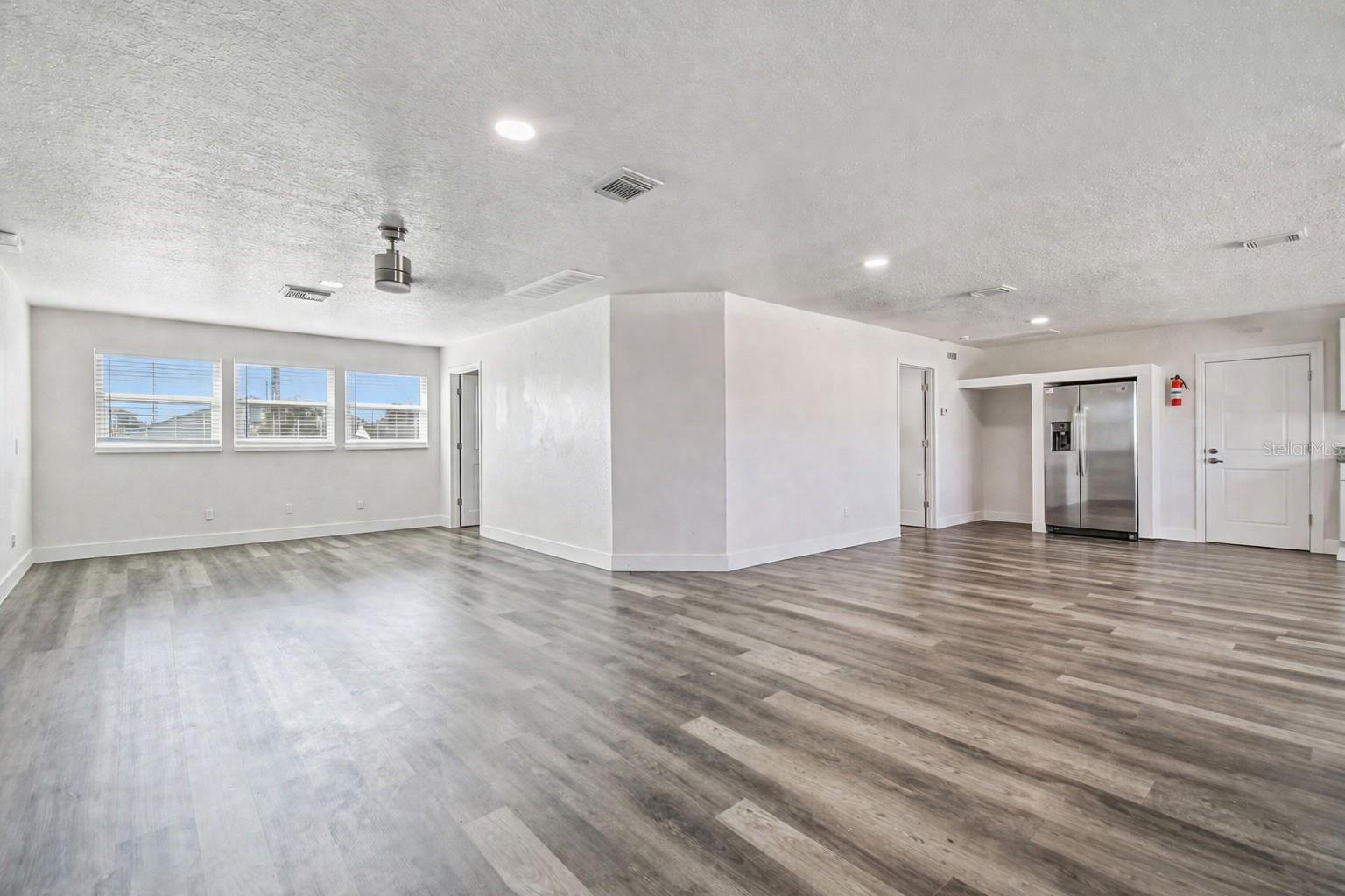 6010 Wall St Property Photo 22