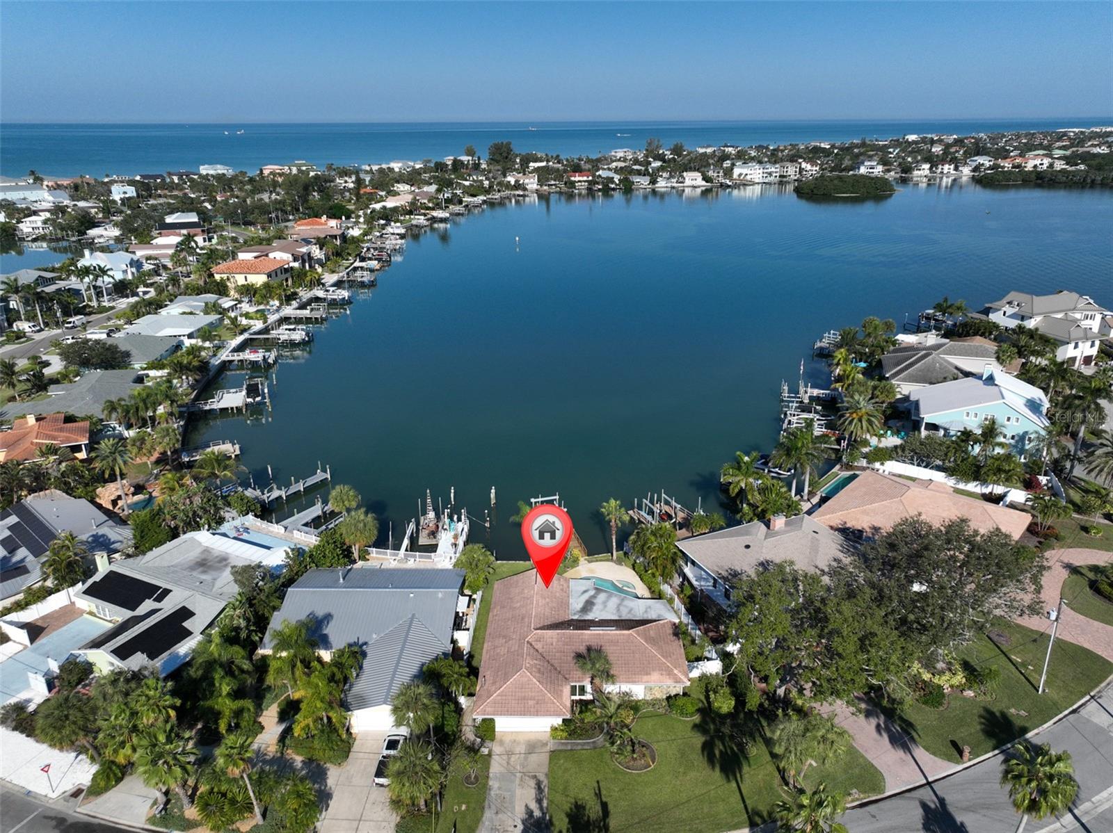 410 HARBOR DR N