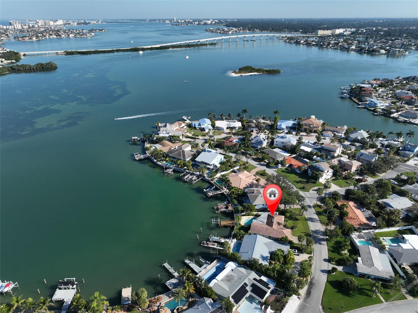 410 Harbor Dr N Property Photo 4