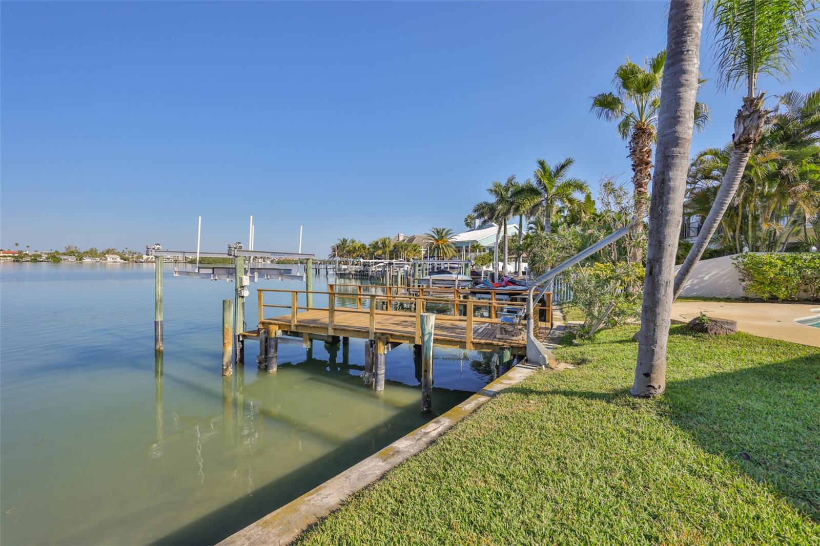 410 Harbor Dr N Property Photo 11