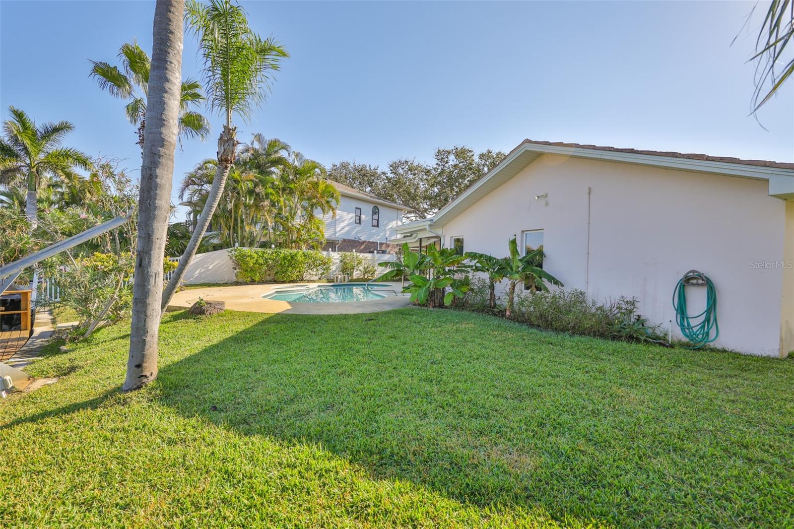 410 Harbor Dr N Property Photo 13