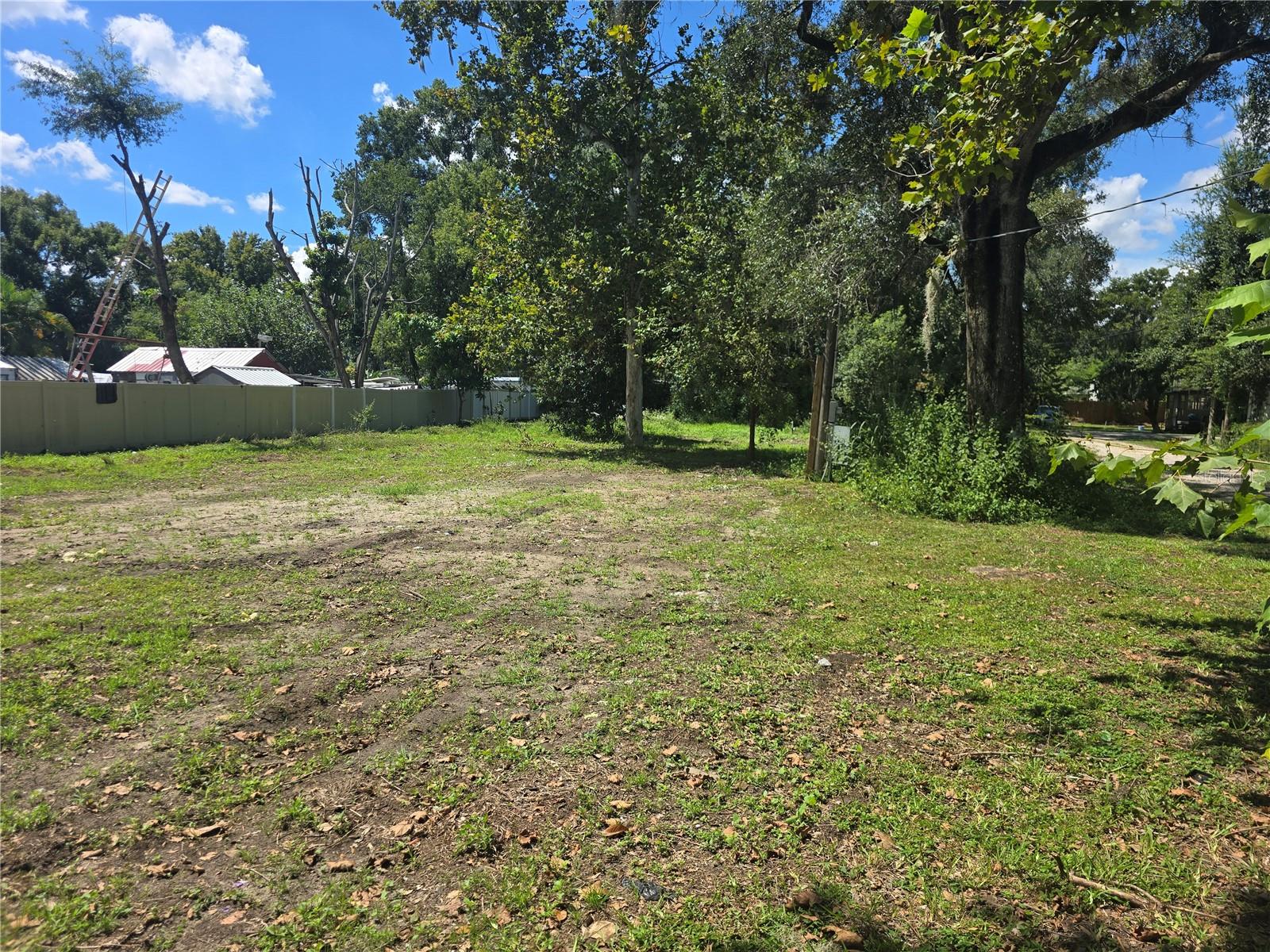 1403 Gordon Rd Property Photo 4