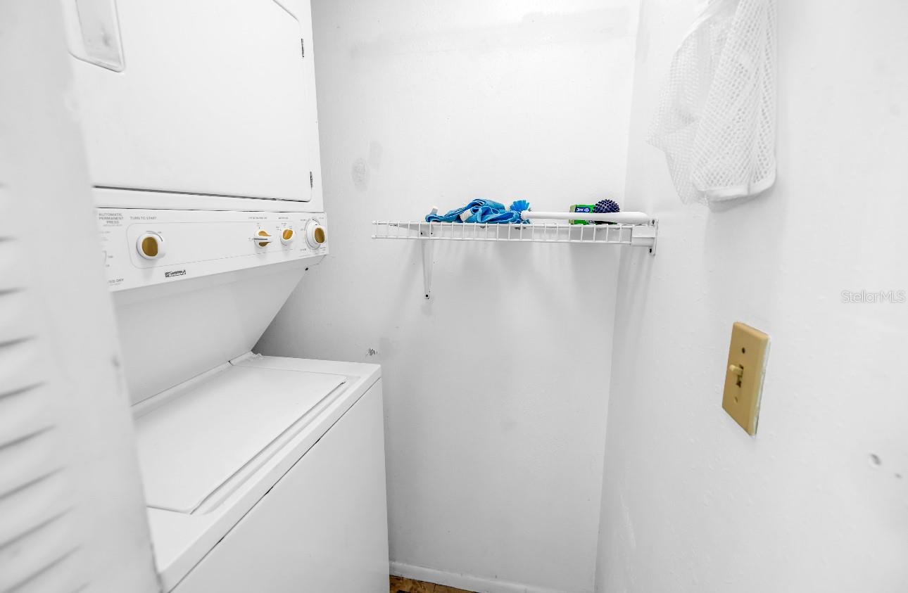 7700 Sun Island Dr S #402 Property Photo 12