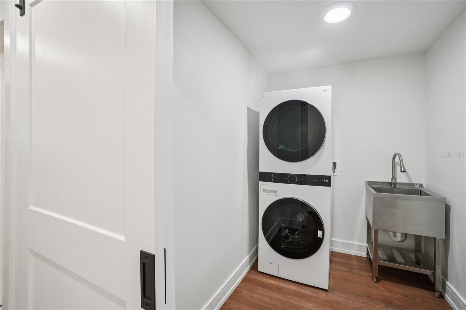 3123 W La Salle St Property Photo 21