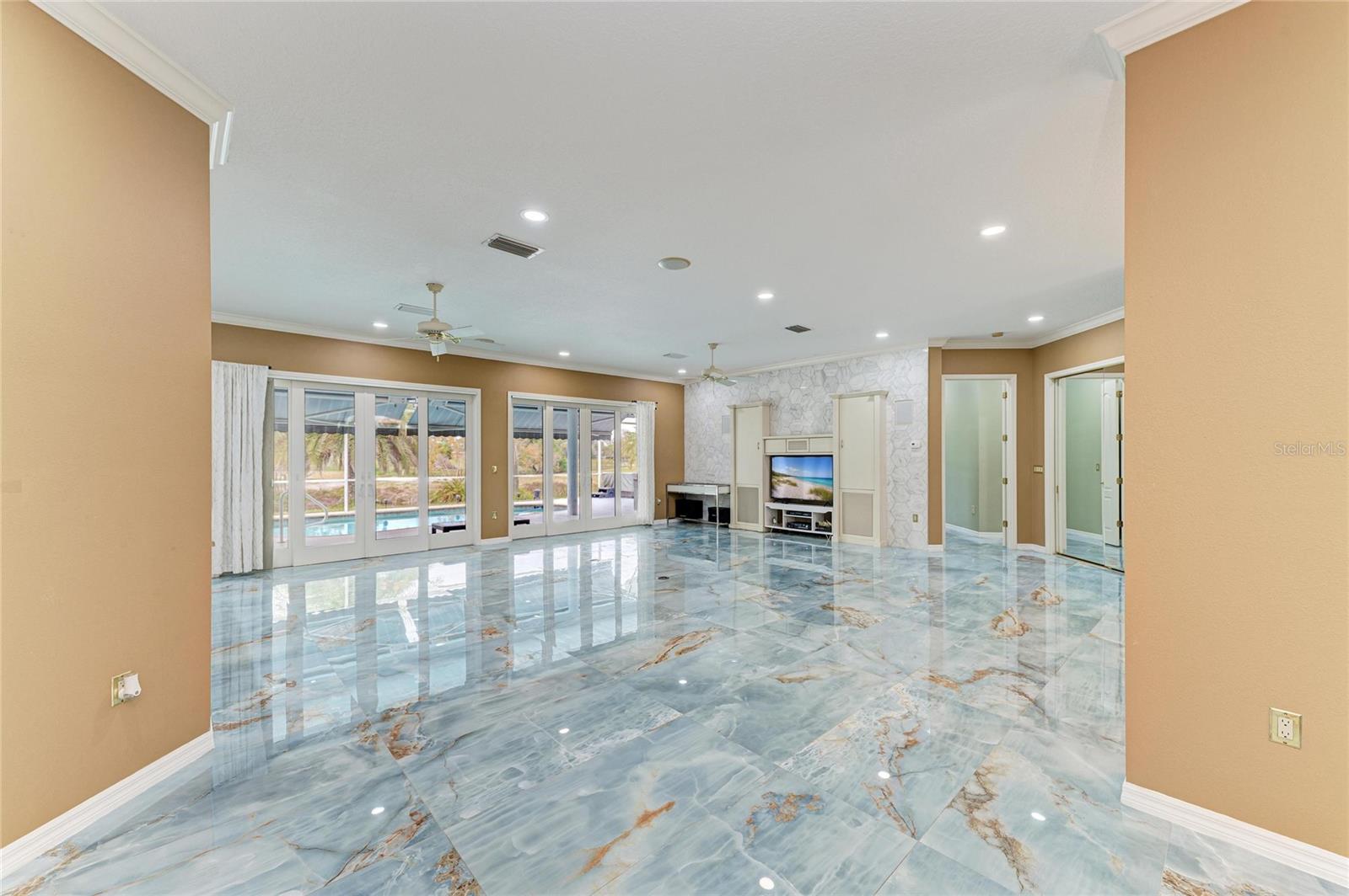 4540 Kipling Cir Property Photo 17