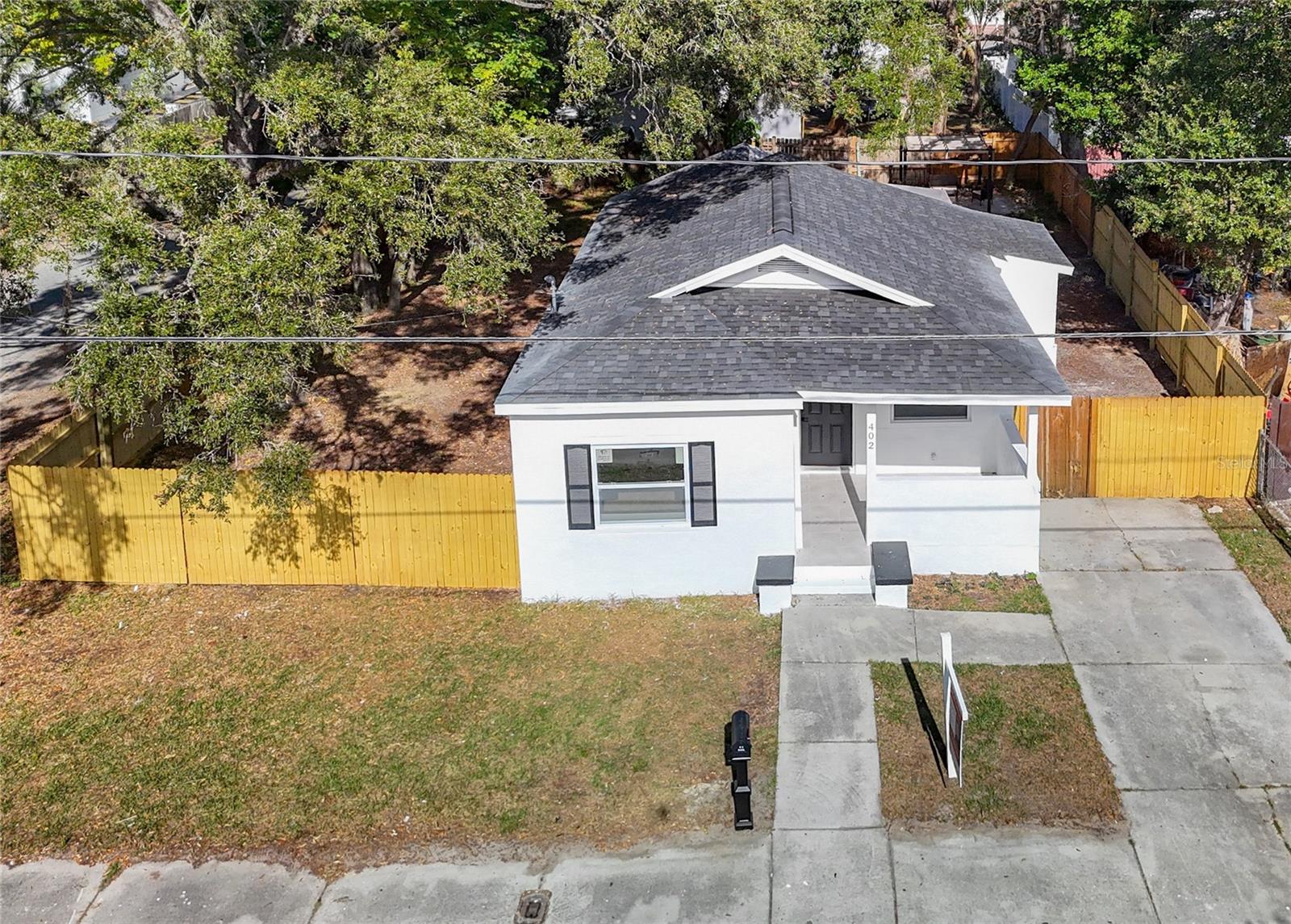 402 E Virginia Ave Property Photo 1