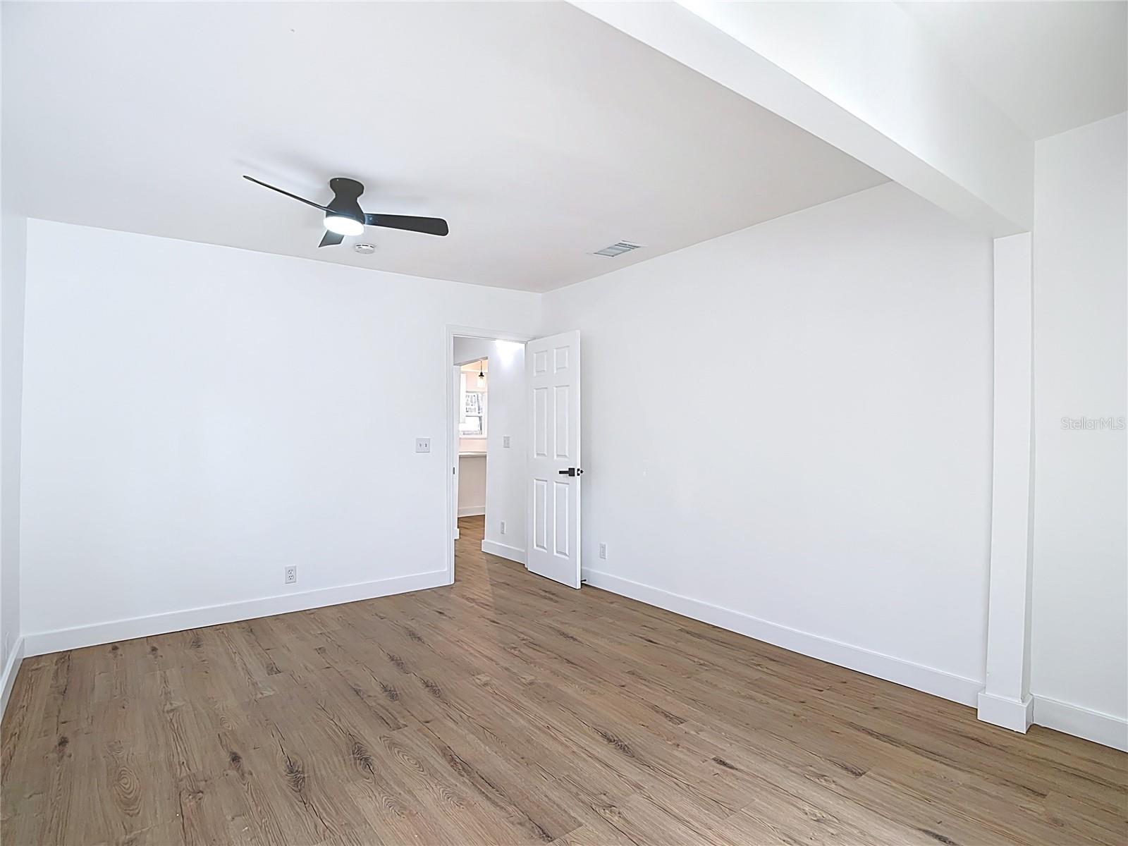 402 E Virginia Ave Property Photo 20