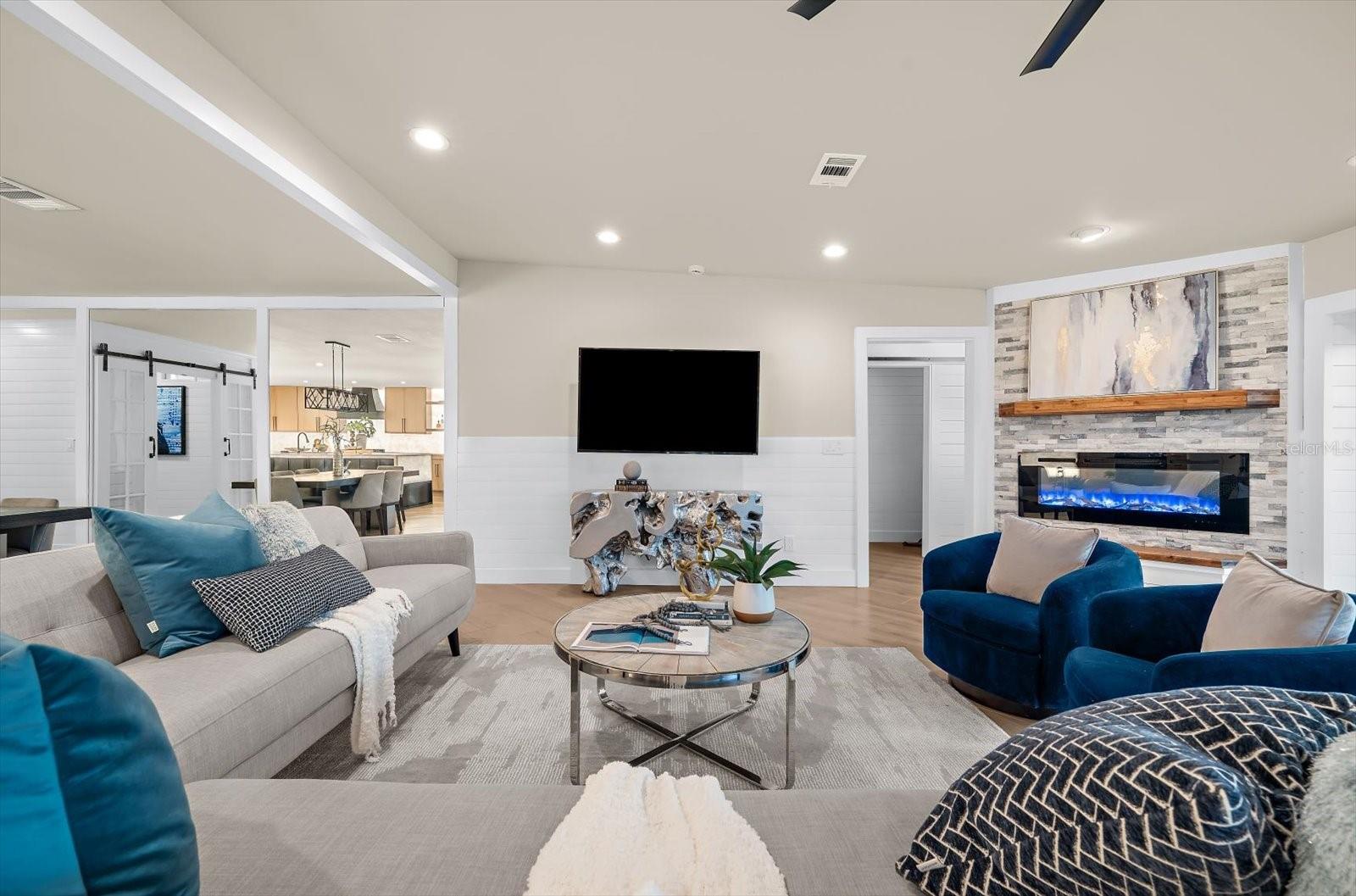 330 Leeward Is Property Photo 8