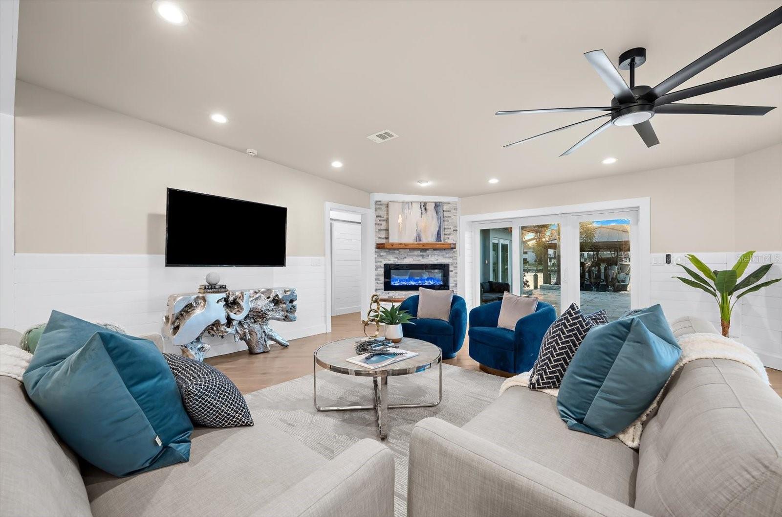 330 Leeward Is Property Photo 10