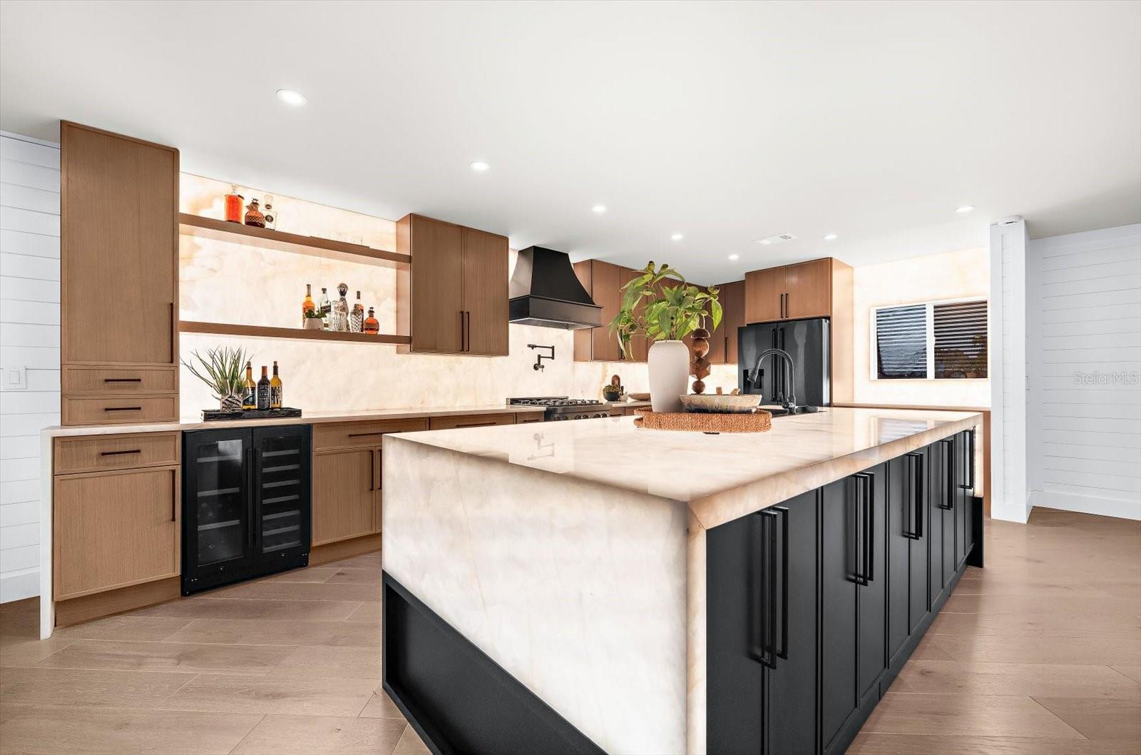 330 Leeward Is Property Photo 17