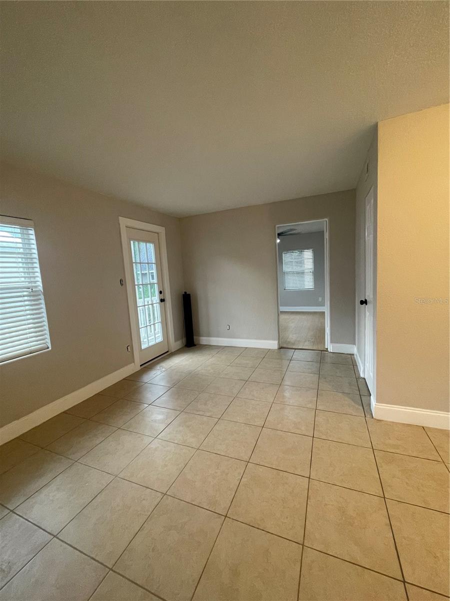 727 1/2 Edgewater Dr Property Photo 13