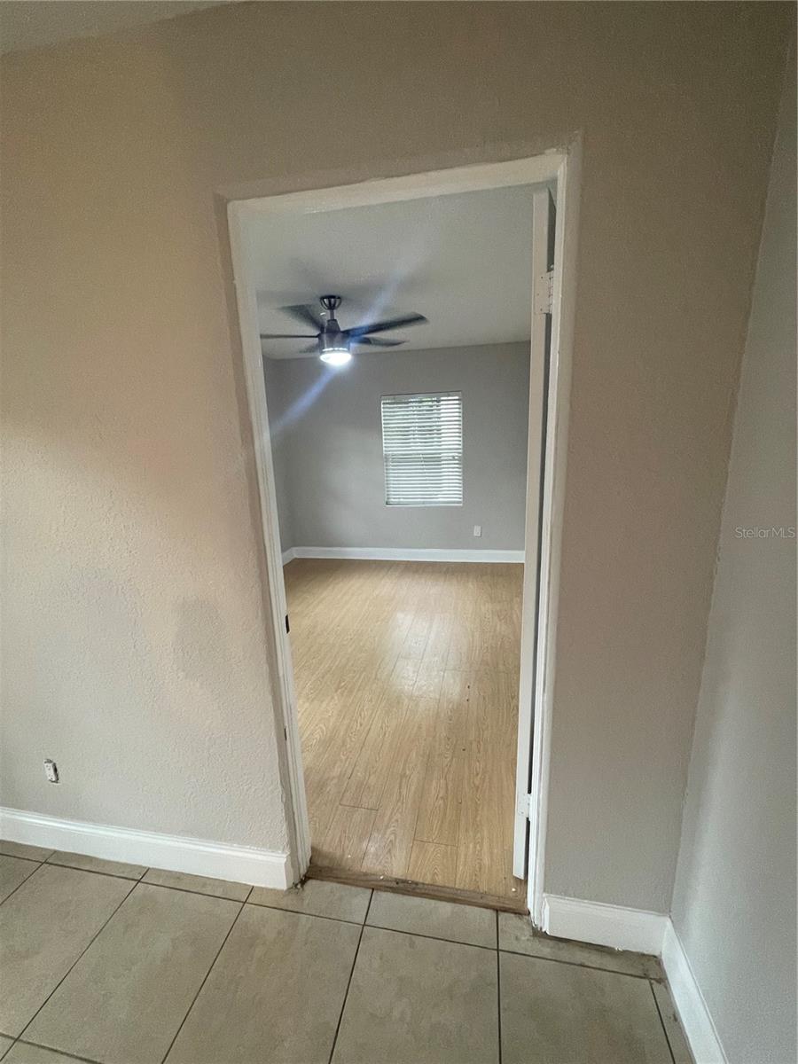 727 1/2 Edgewater Dr Property Photo 16