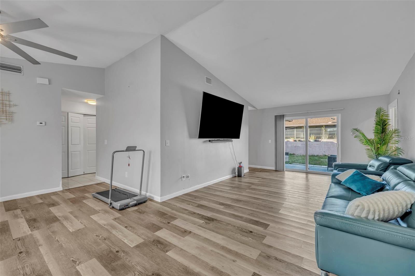 15215 Sw 39th Cir Property Photo 5