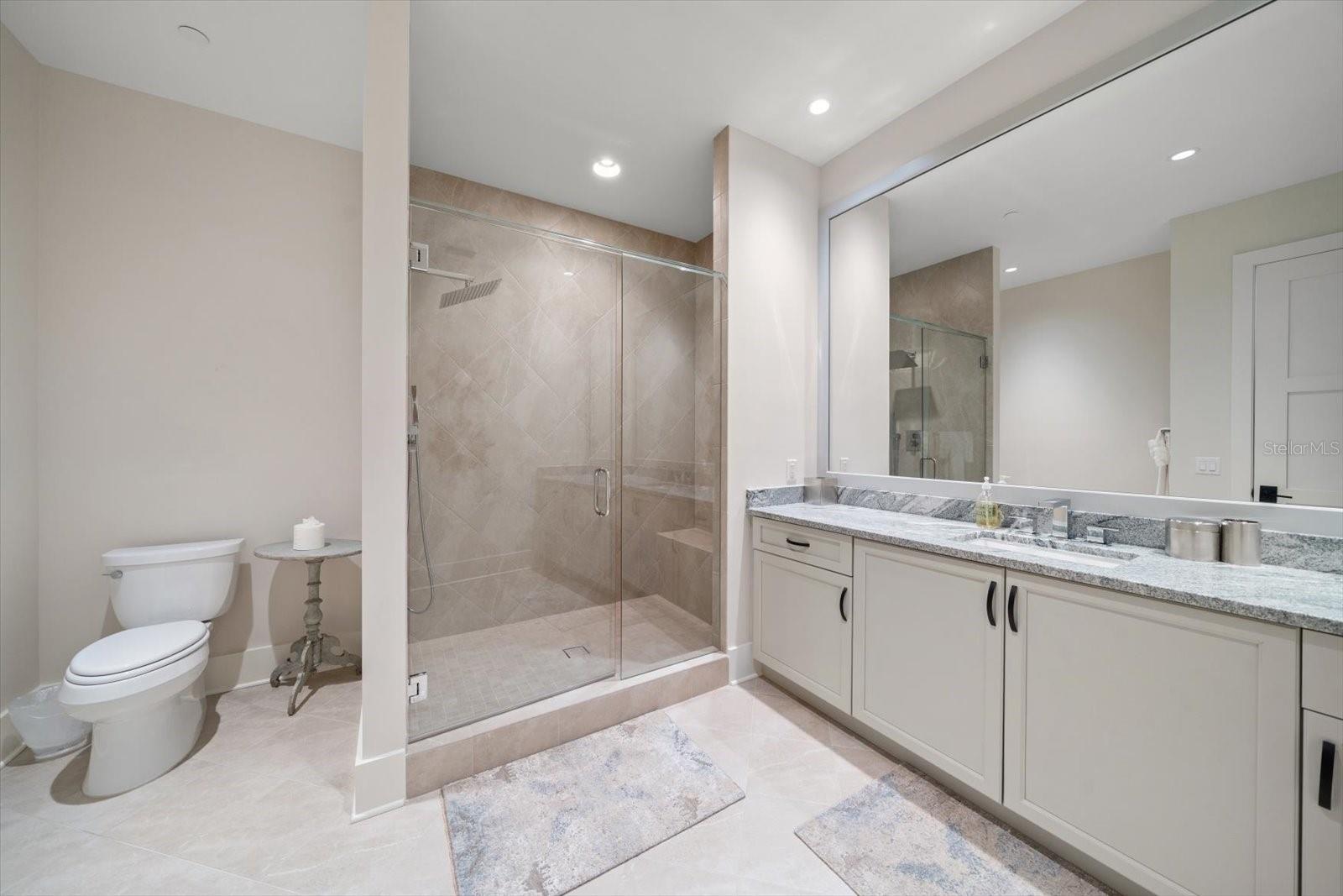 8 Palm Ter #605 Property Photo 33