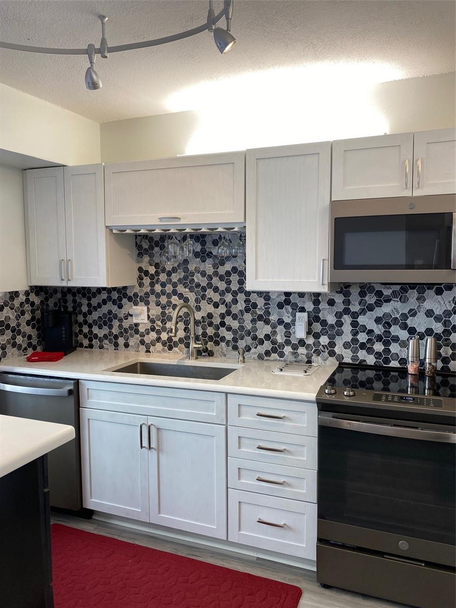 2209 Belleair Rd #c21 Property Photo 8