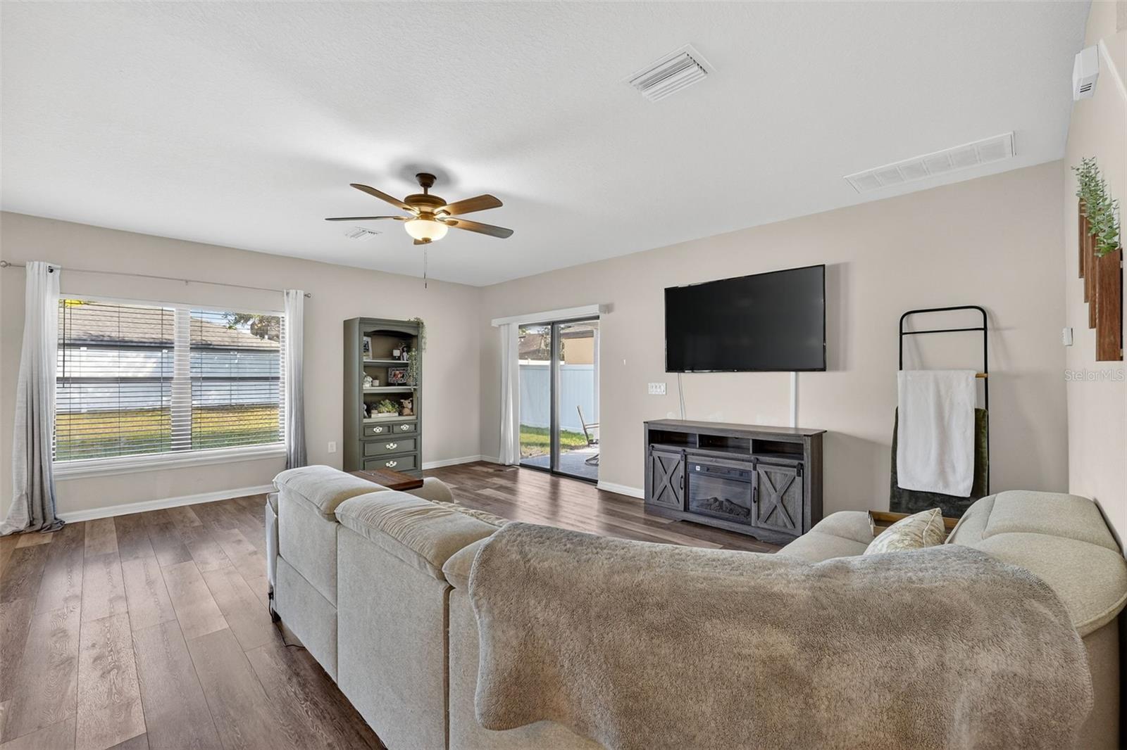 11214 Carrick Stone St Property Photo 15