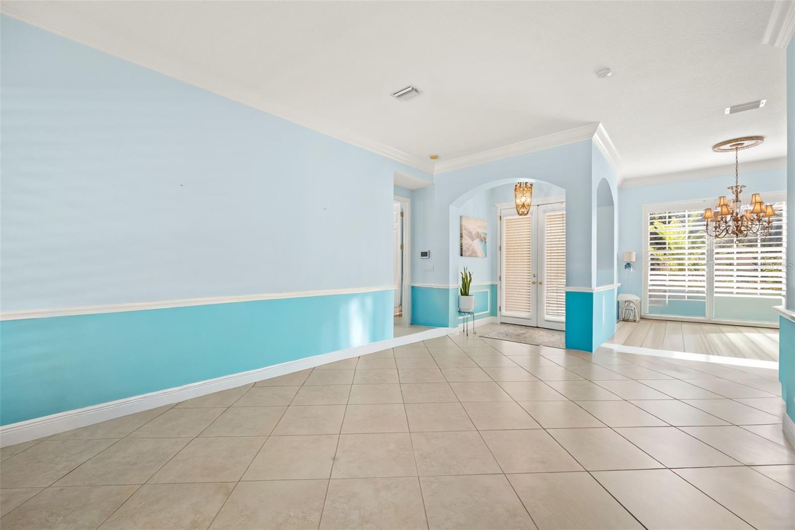6882 Tailfeather Way Property Photo 4