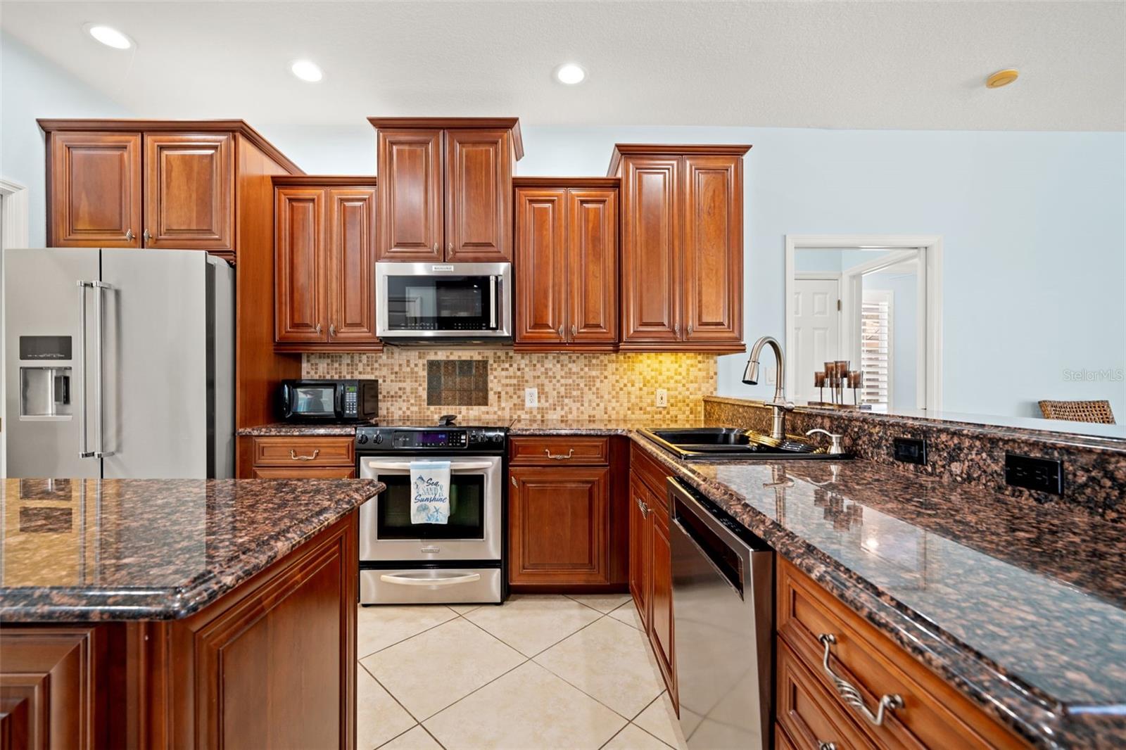 6882 Tailfeather Way Property Photo 10
