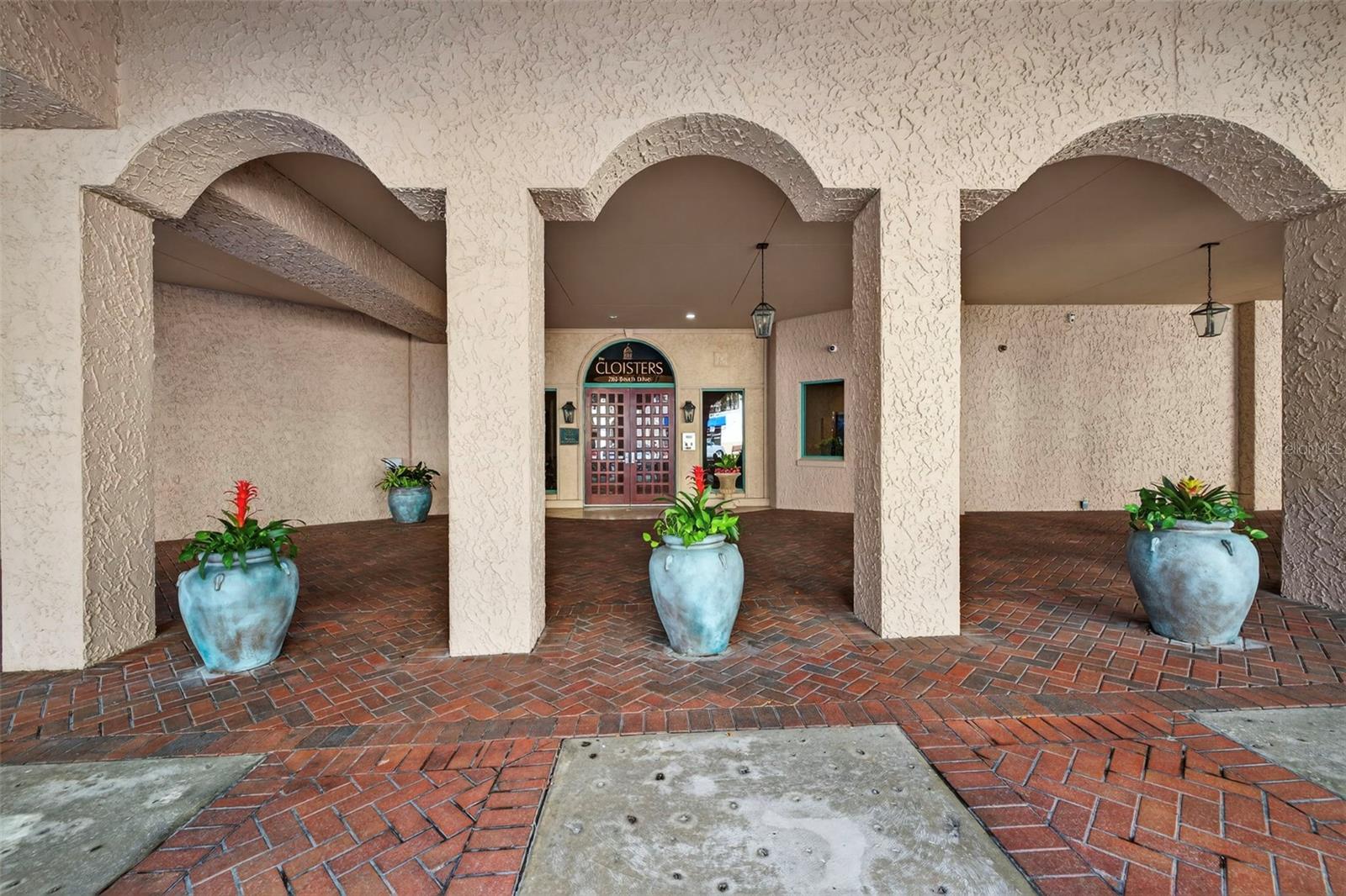 288 Beach Dr Ne #4b Property Photo 3