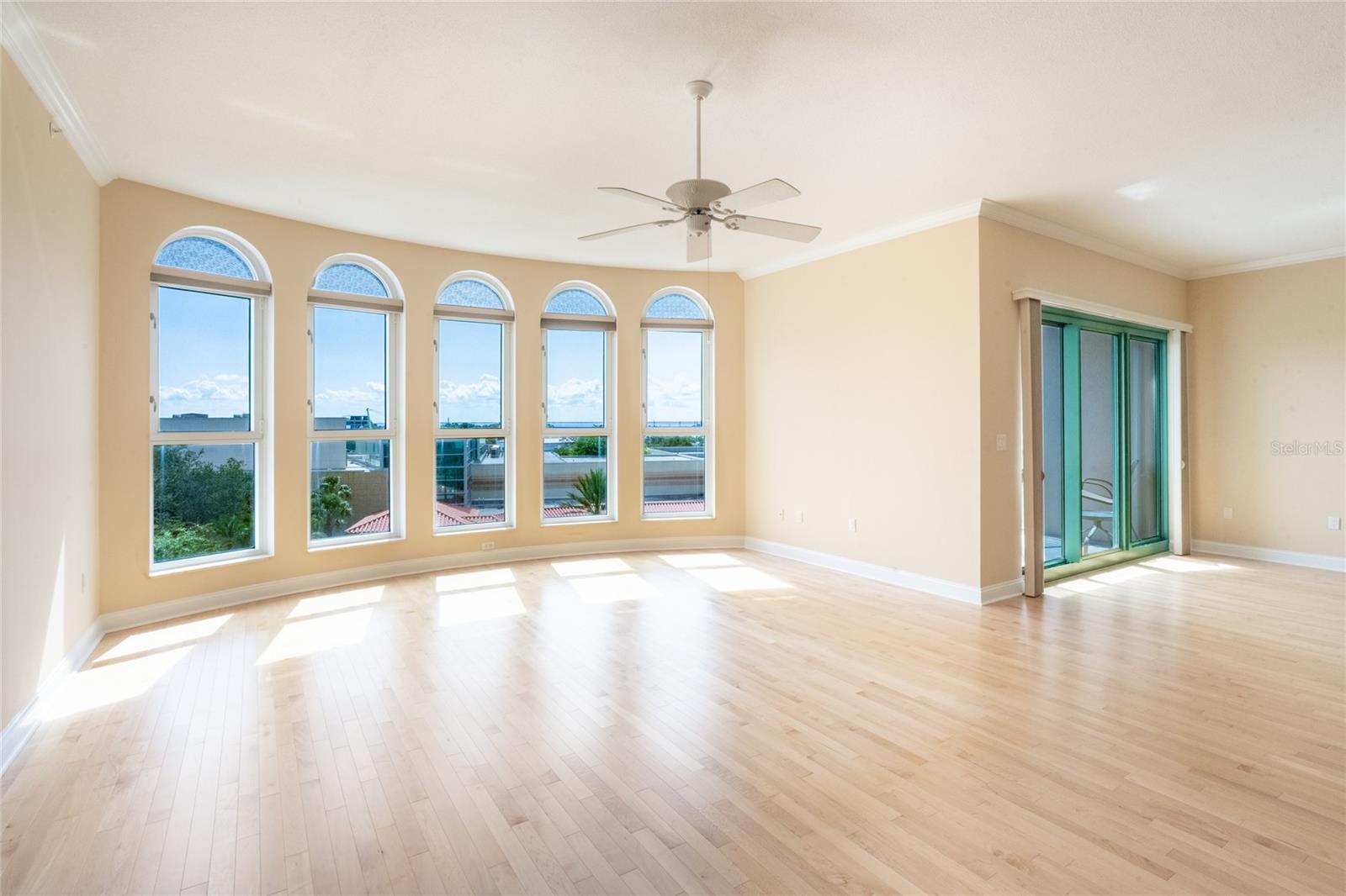 288 Beach Dr Ne #4b Property Photo 11