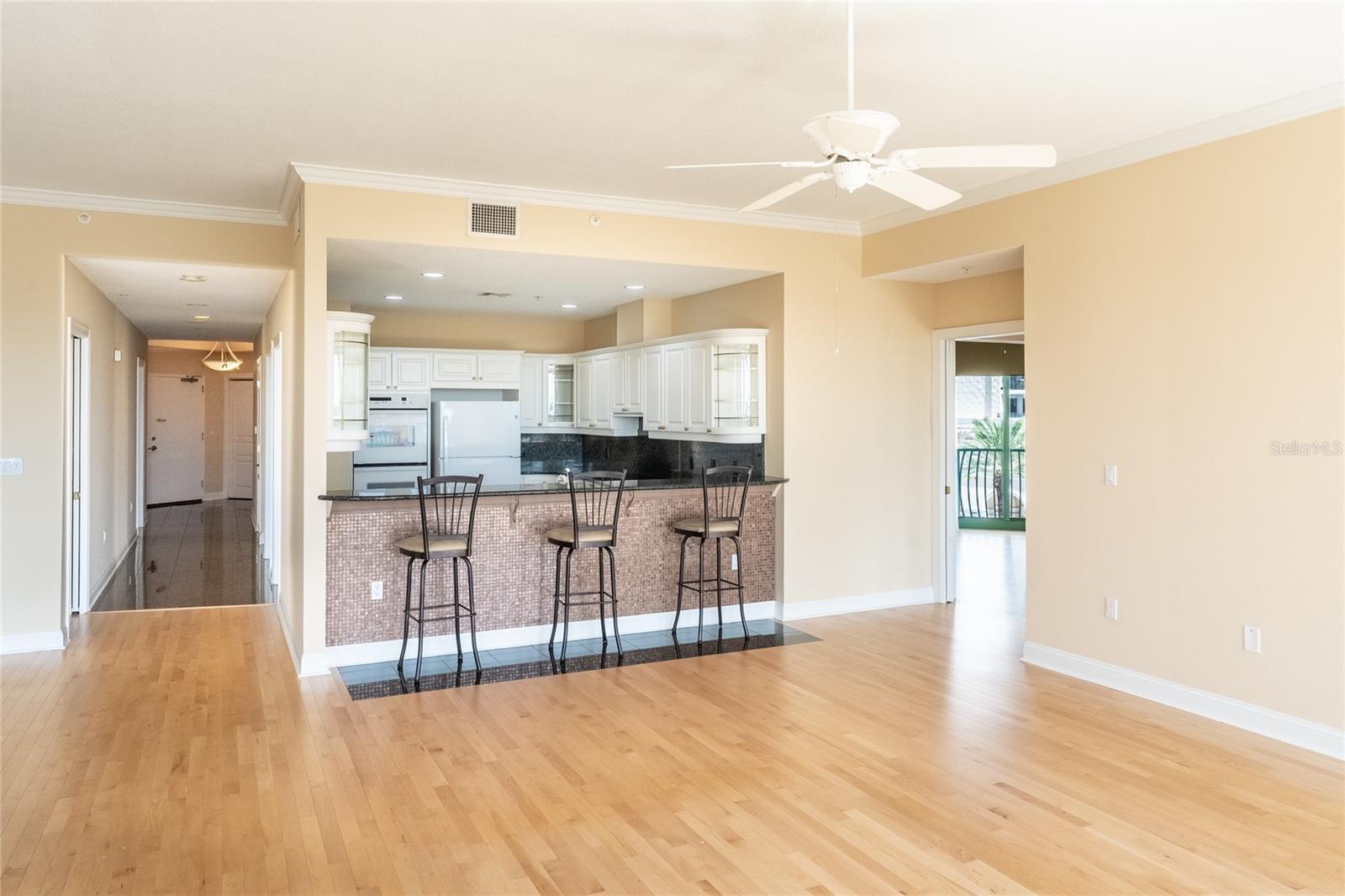 288 Beach Dr Ne #4b Property Photo 17