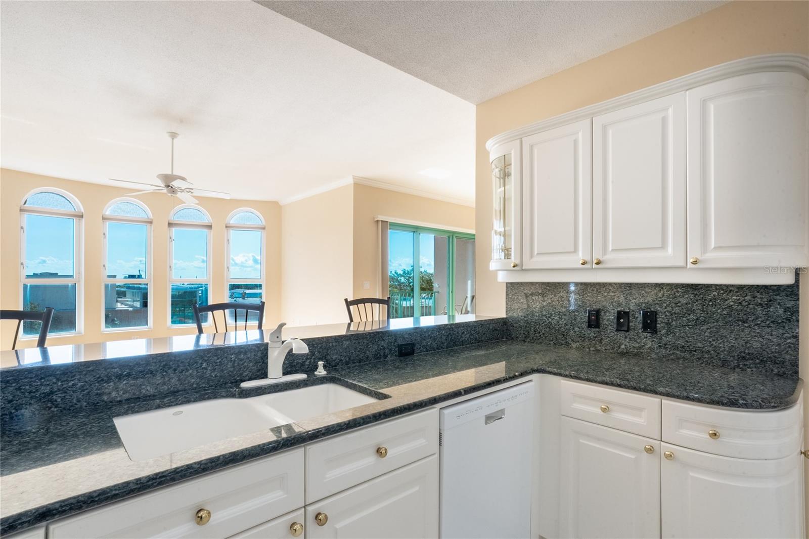 288 Beach Dr Ne #4b Property Photo 20