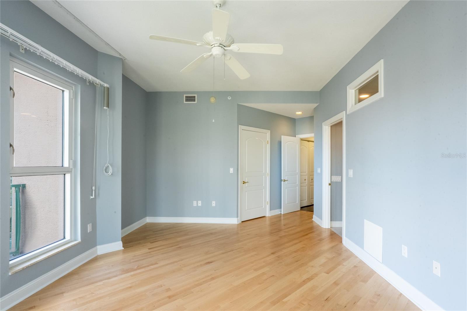 288 Beach Dr Ne #4b Property Photo 31