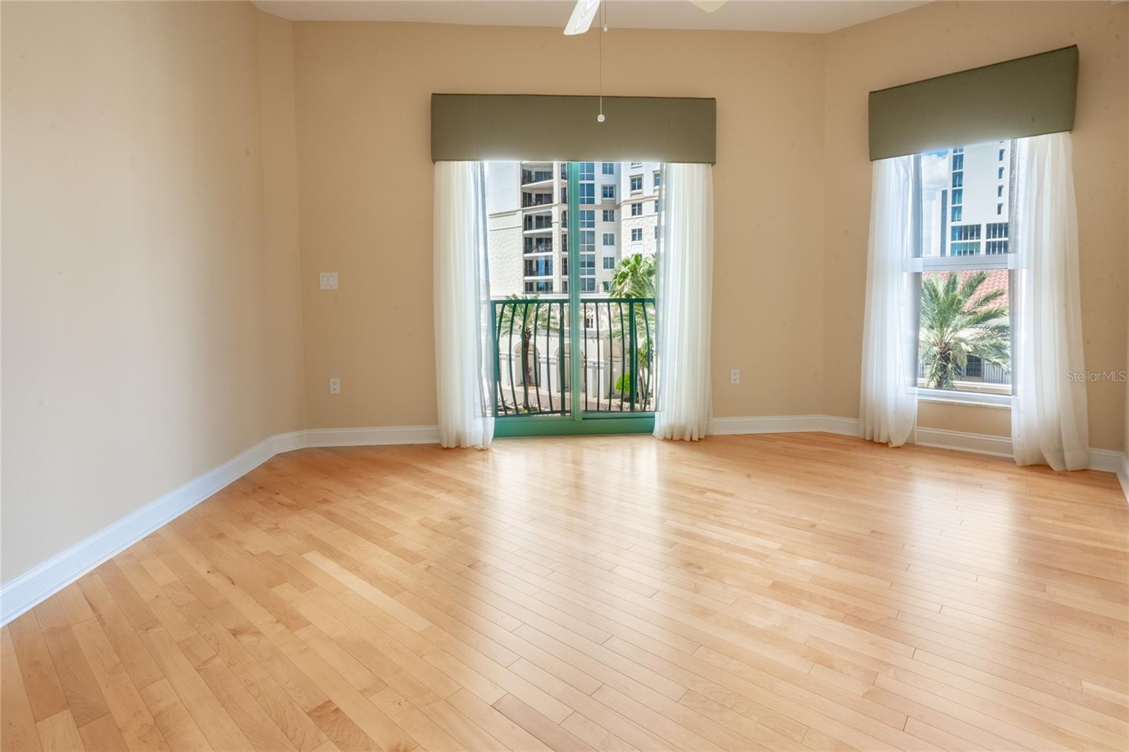 288 Beach Dr Ne #4b Property Photo 40