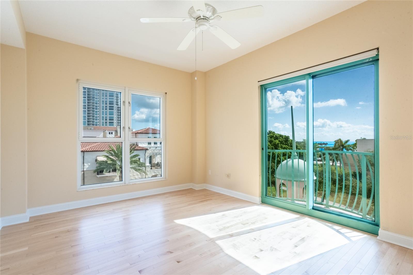 288 Beach Dr Ne #4b Property Photo 44
