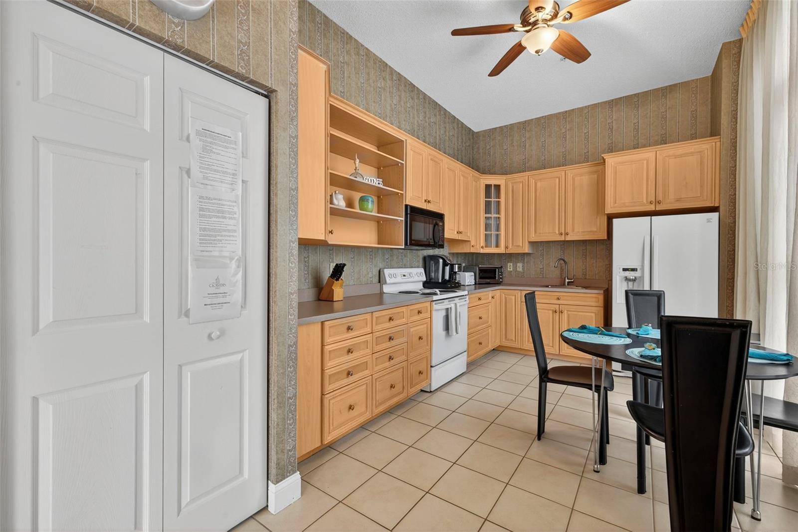 288 Beach Dr Ne #4b Property Photo 72