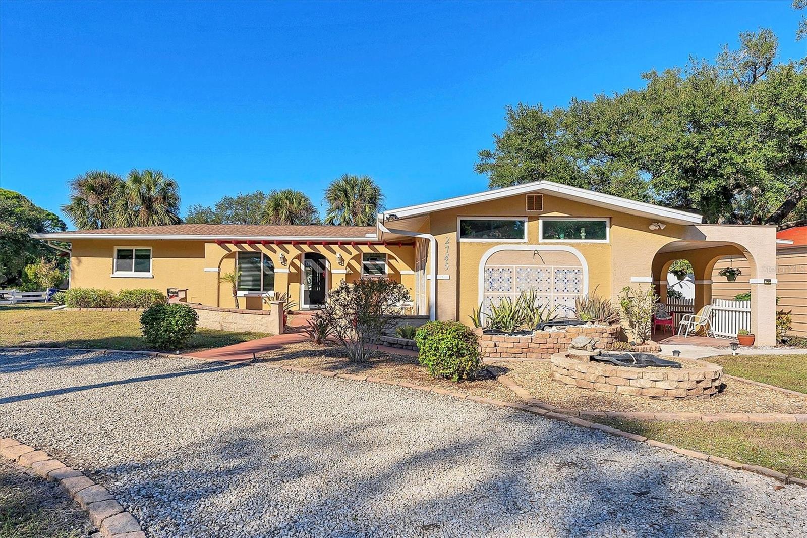 2745 Arrowhead Rd Property Photo 1