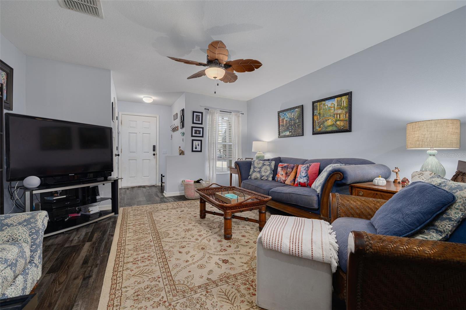 2096 Sun Down Dr Property Photo 2