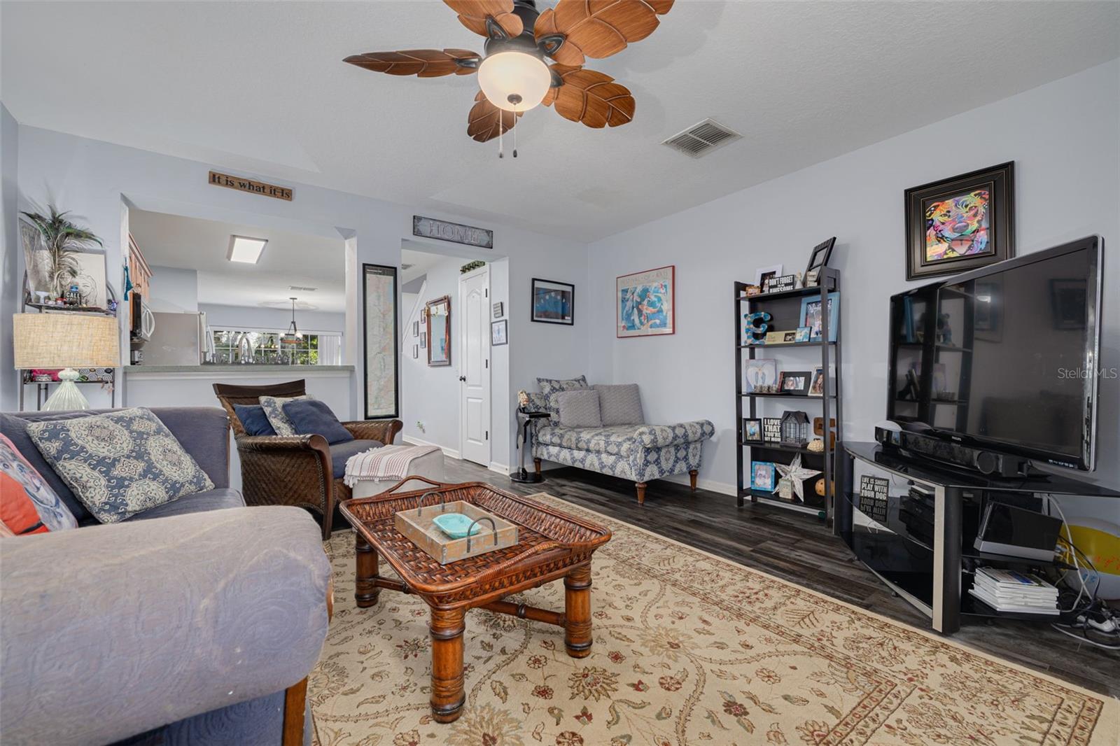 2096 Sun Down Dr Property Photo 4