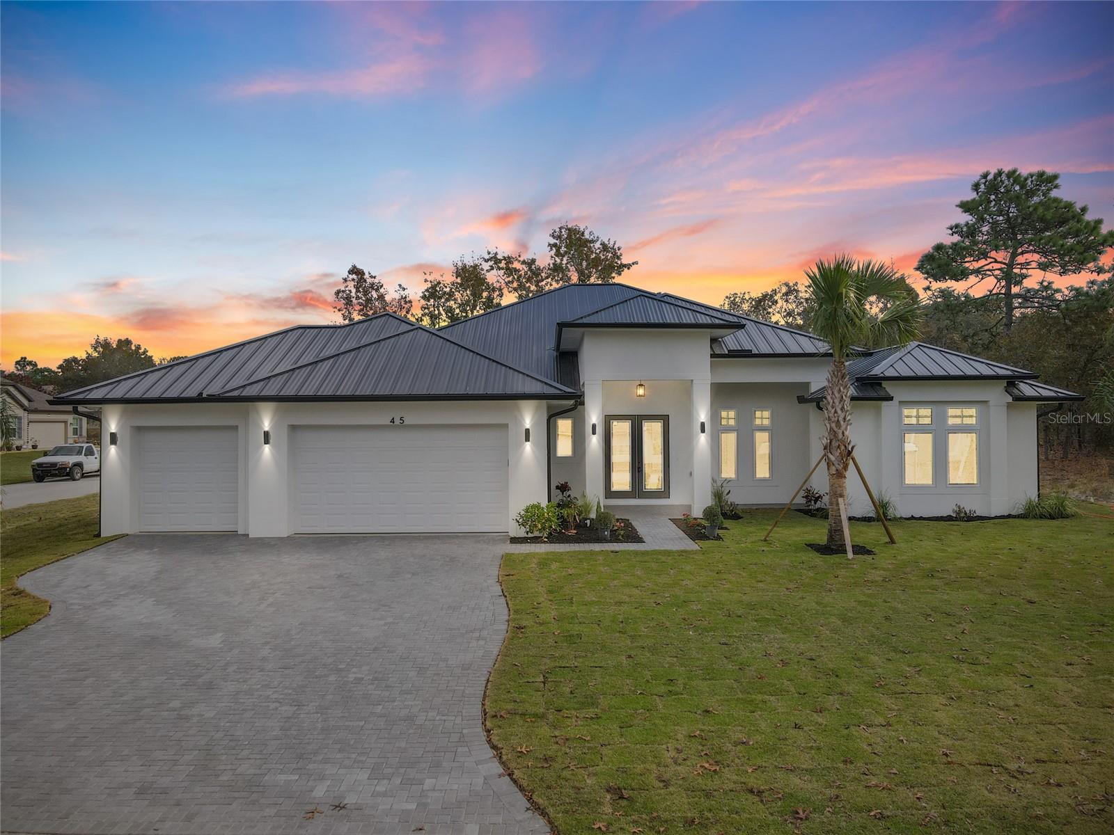 45 Vinca St Property Photo 1