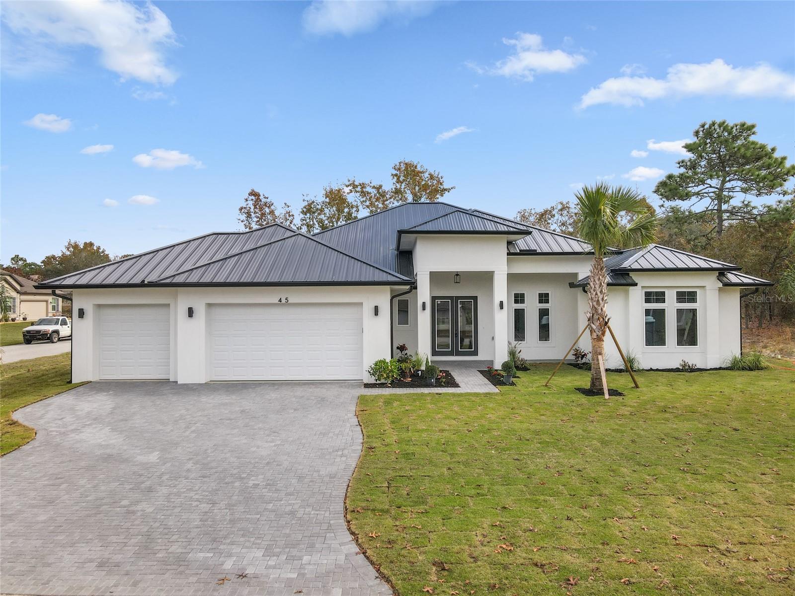 45 Vinca St Property Photo 2