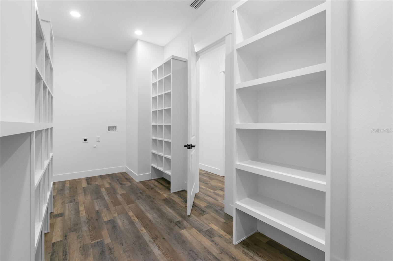 45 Vinca St Property Photo 35