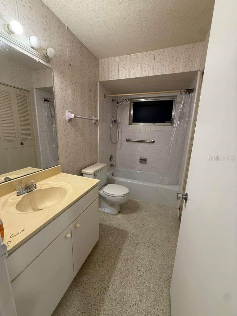 21385 Gibralter Dr Property Photo 4