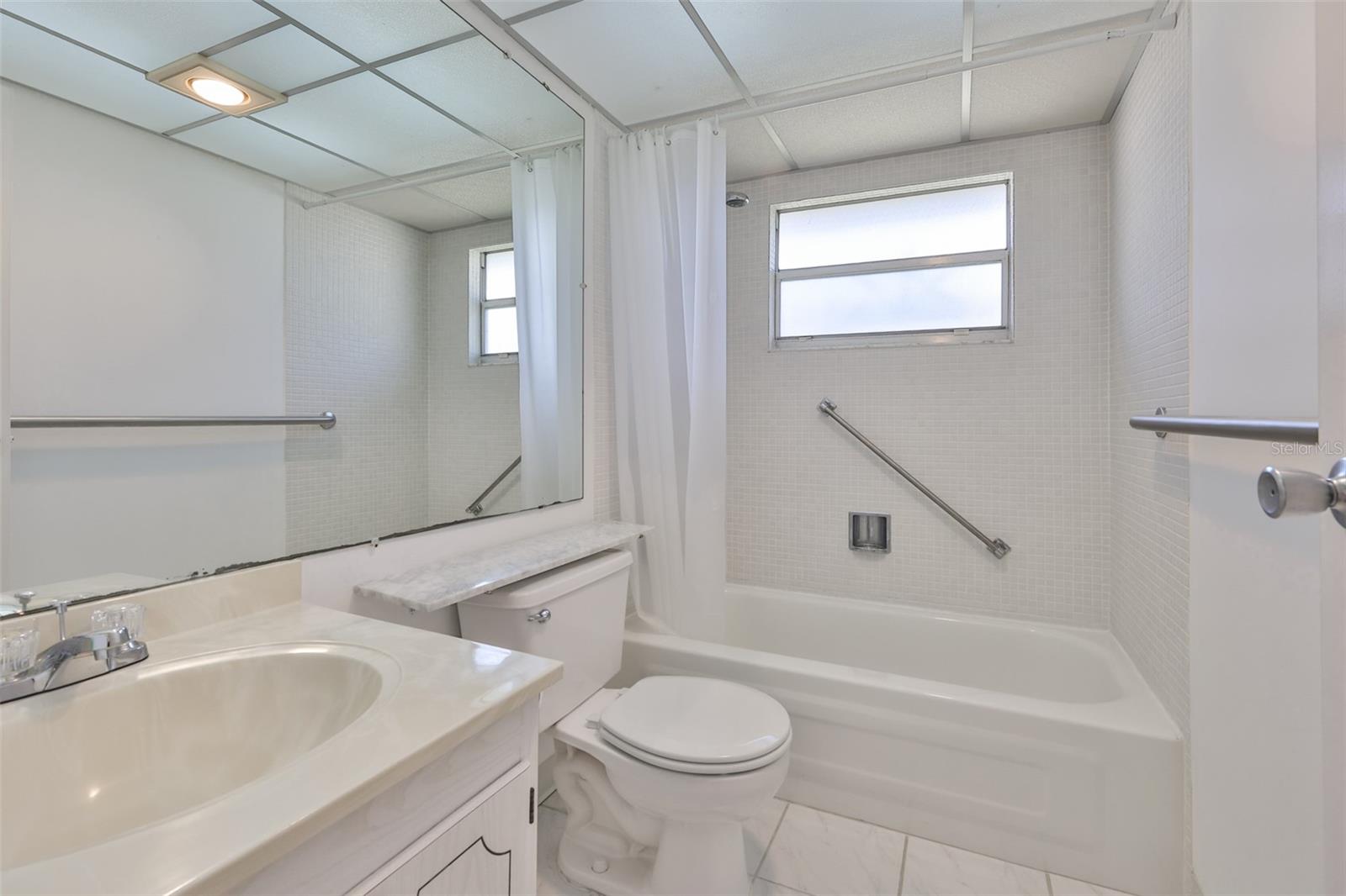 1811 Bedford Ln #153 Property Photo 15