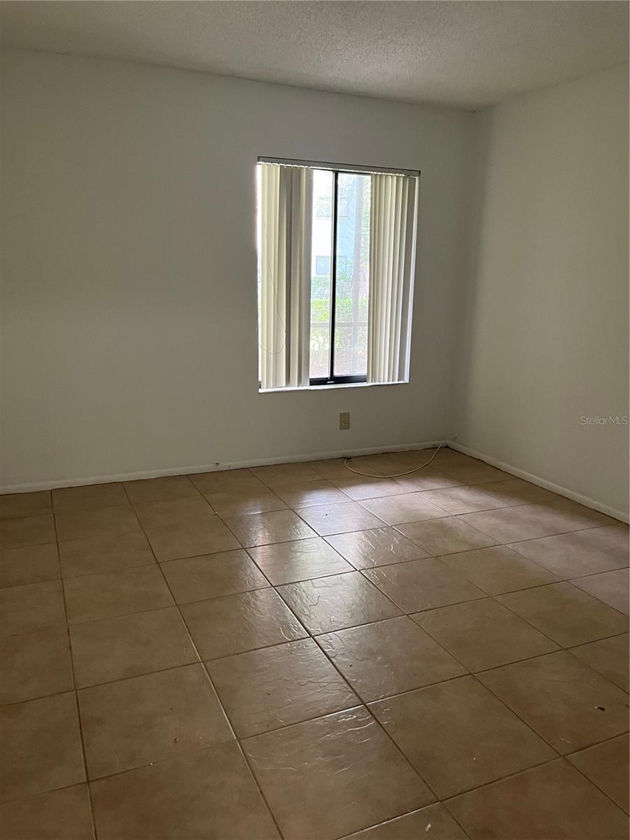 3300 Fox Chase Cir N #226 Property Photo 3