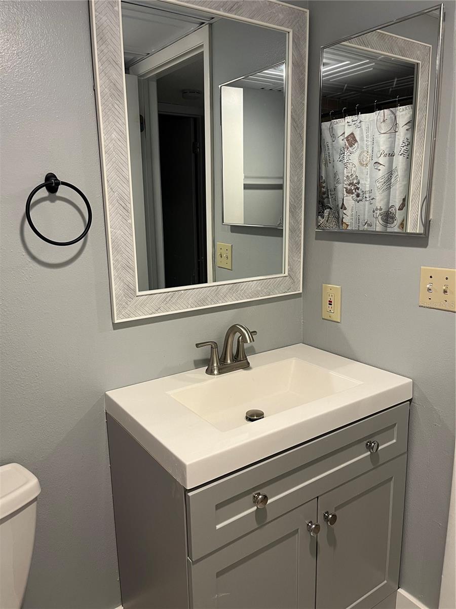 3300 Fox Chase Cir N #226 Property Photo 8