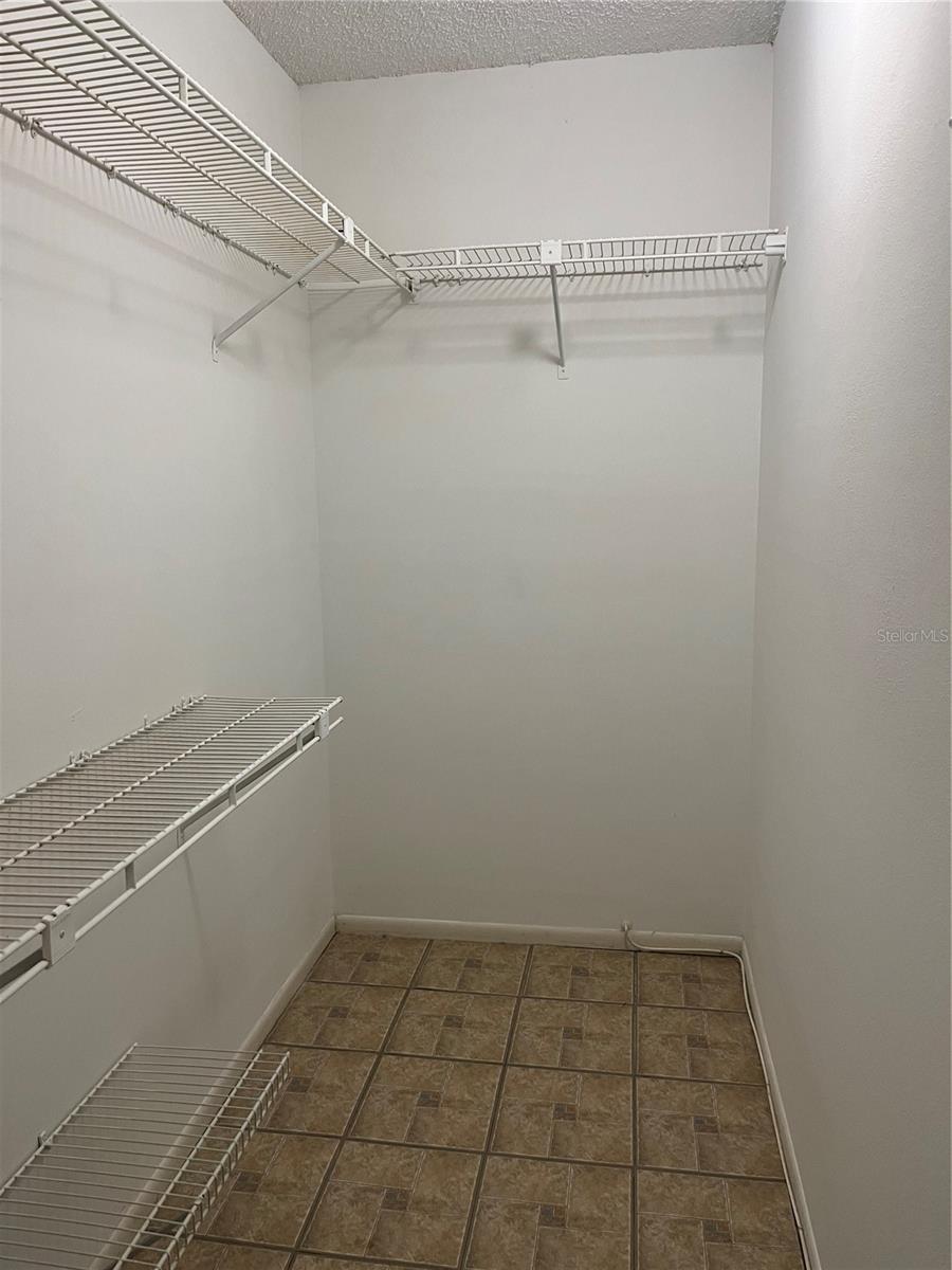 3300 Fox Chase Cir N #226 Property Photo 10