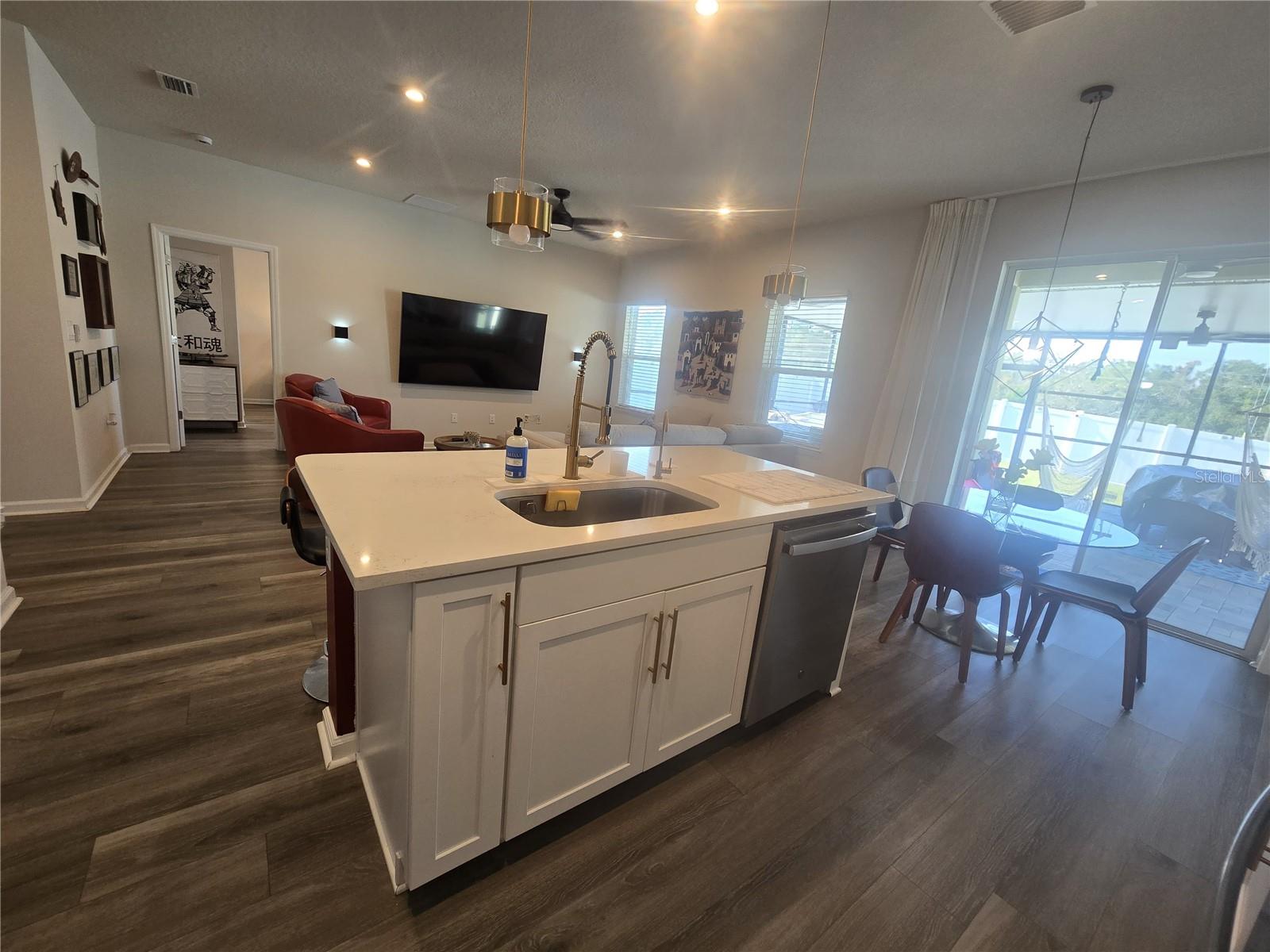8052 Greenway Ave Property Photo 57