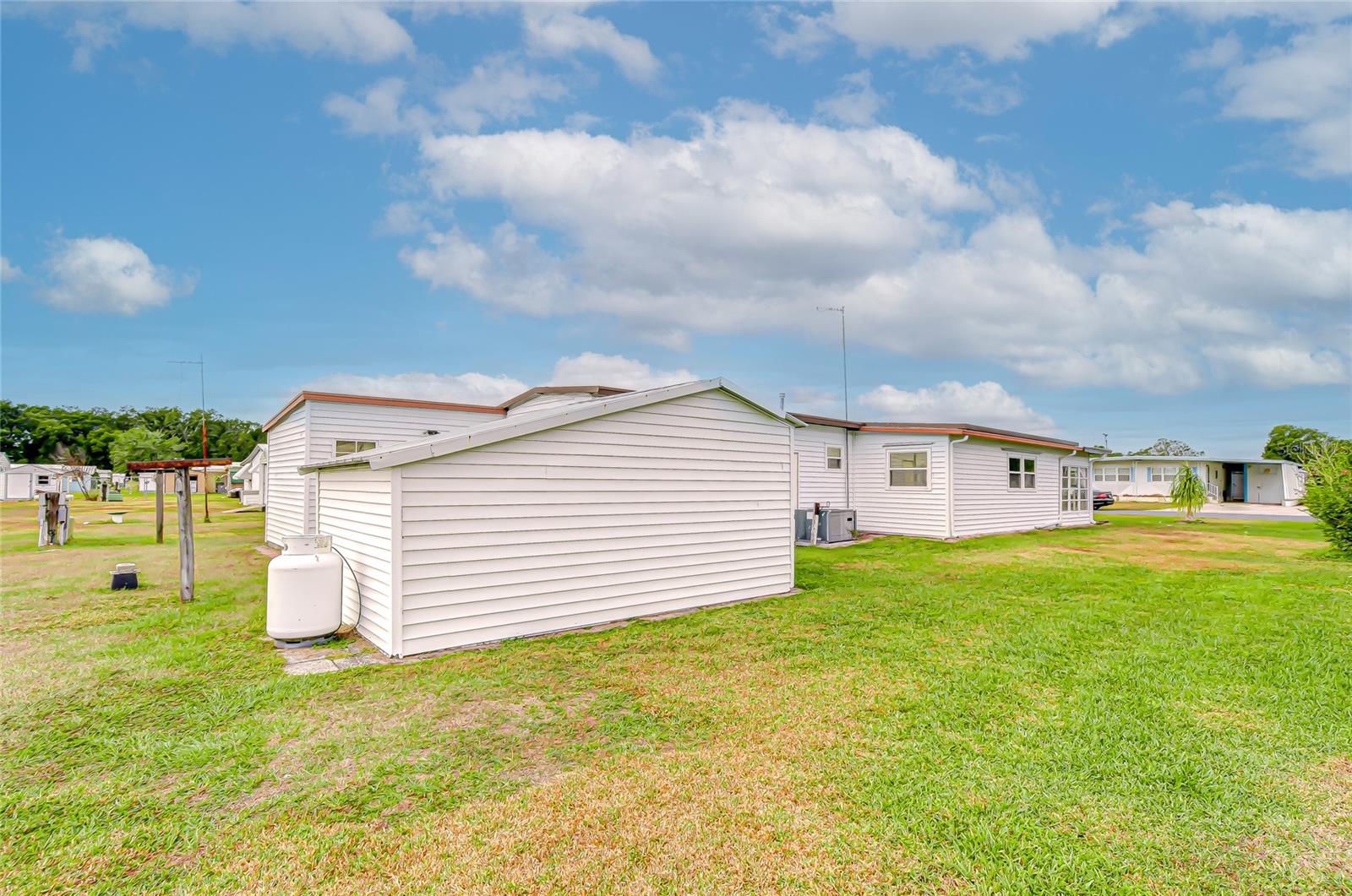 39524 Dundee Rd Property Photo 11