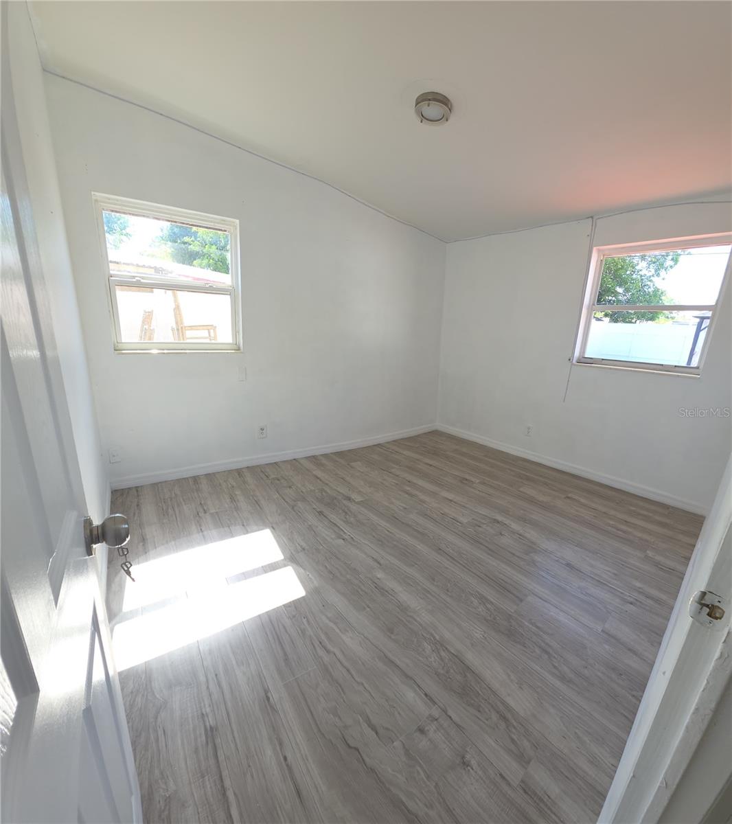 6813 Tuttle St Property Photo 8